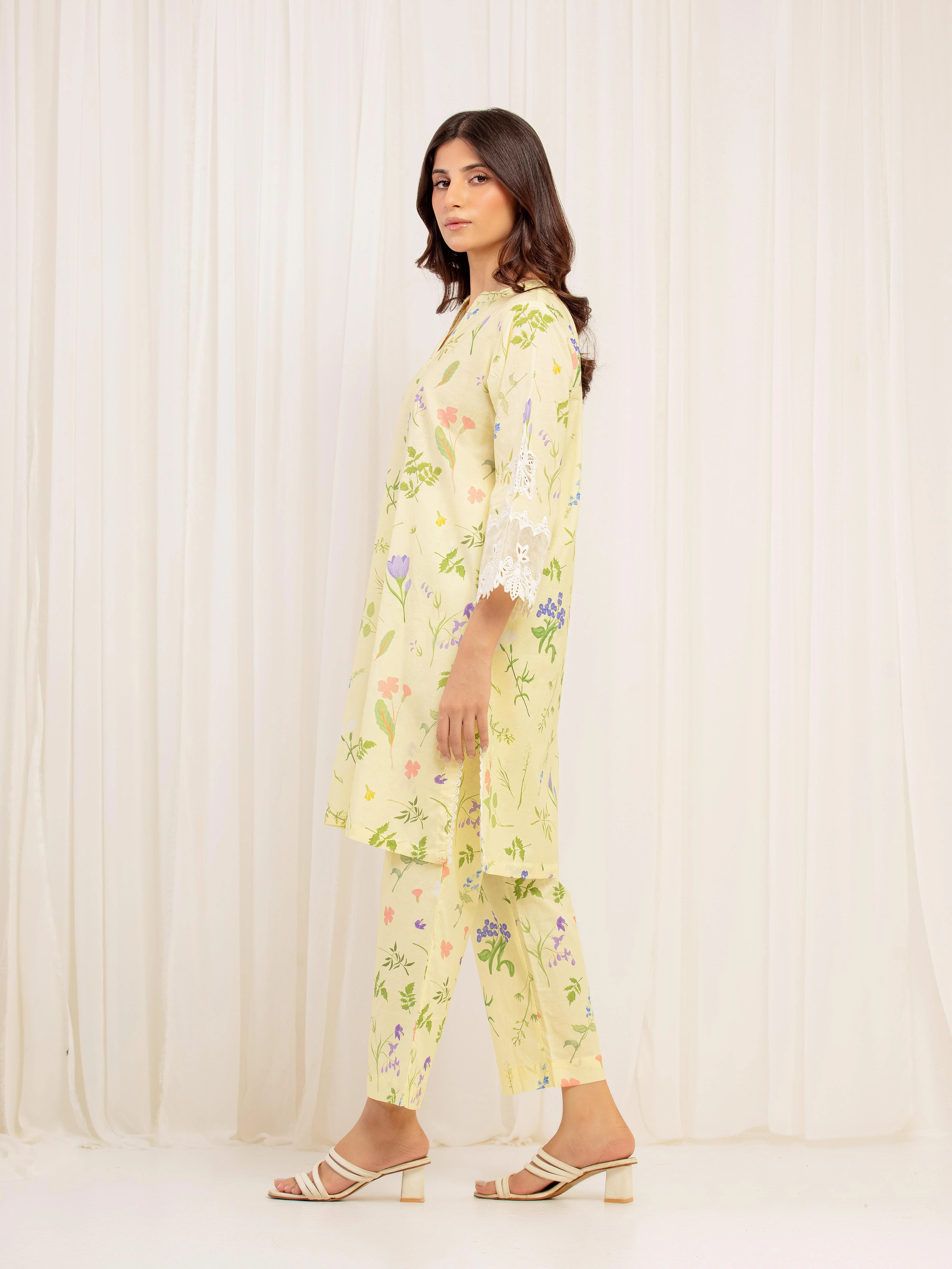 Pret Embroidered Lawn Co-ord Set - EWTKE5-82389ST - Image 4