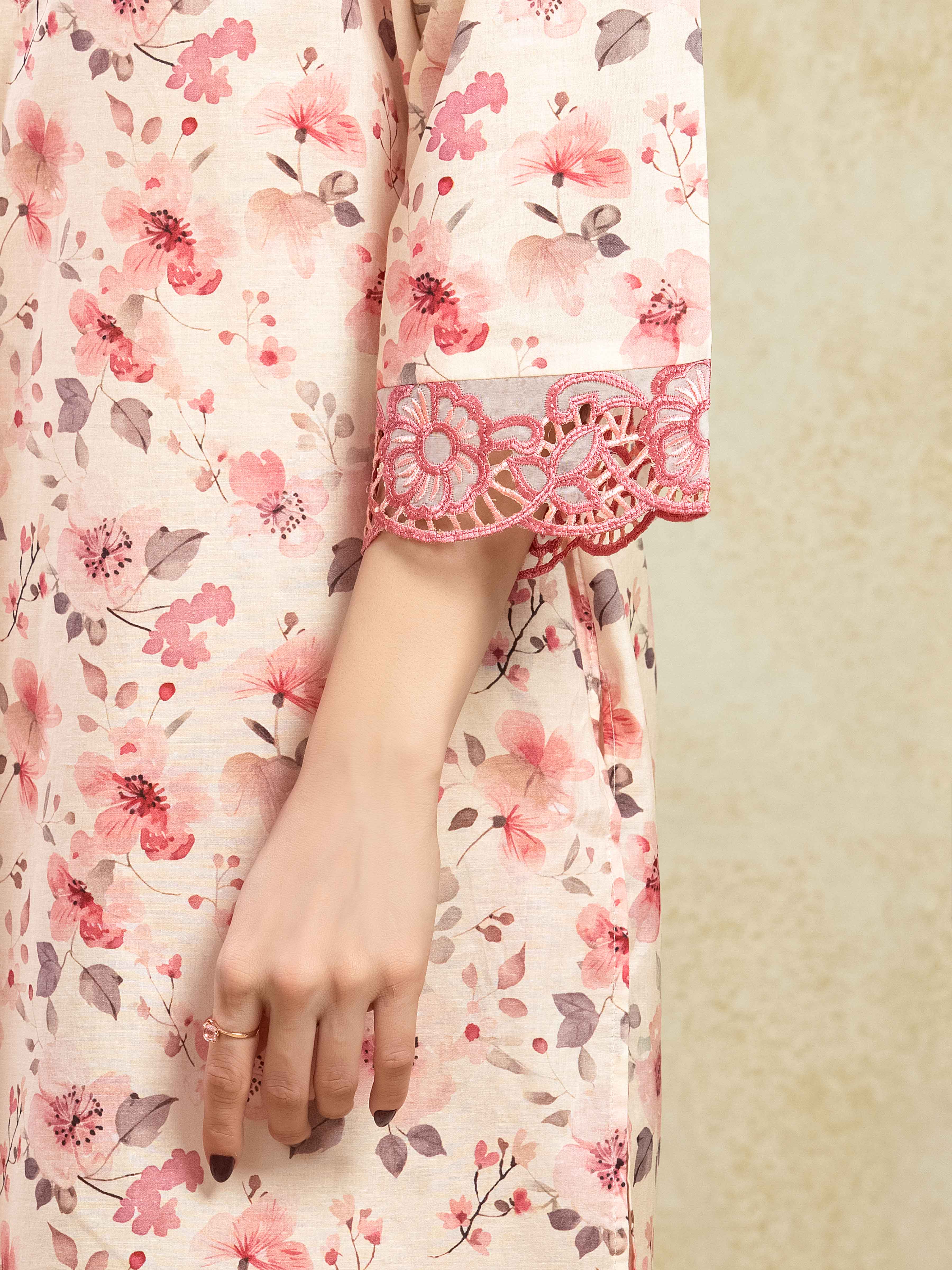 Pret Embroidered Lawn Co-ord Set - EWTKE5-82392ST - Image 4