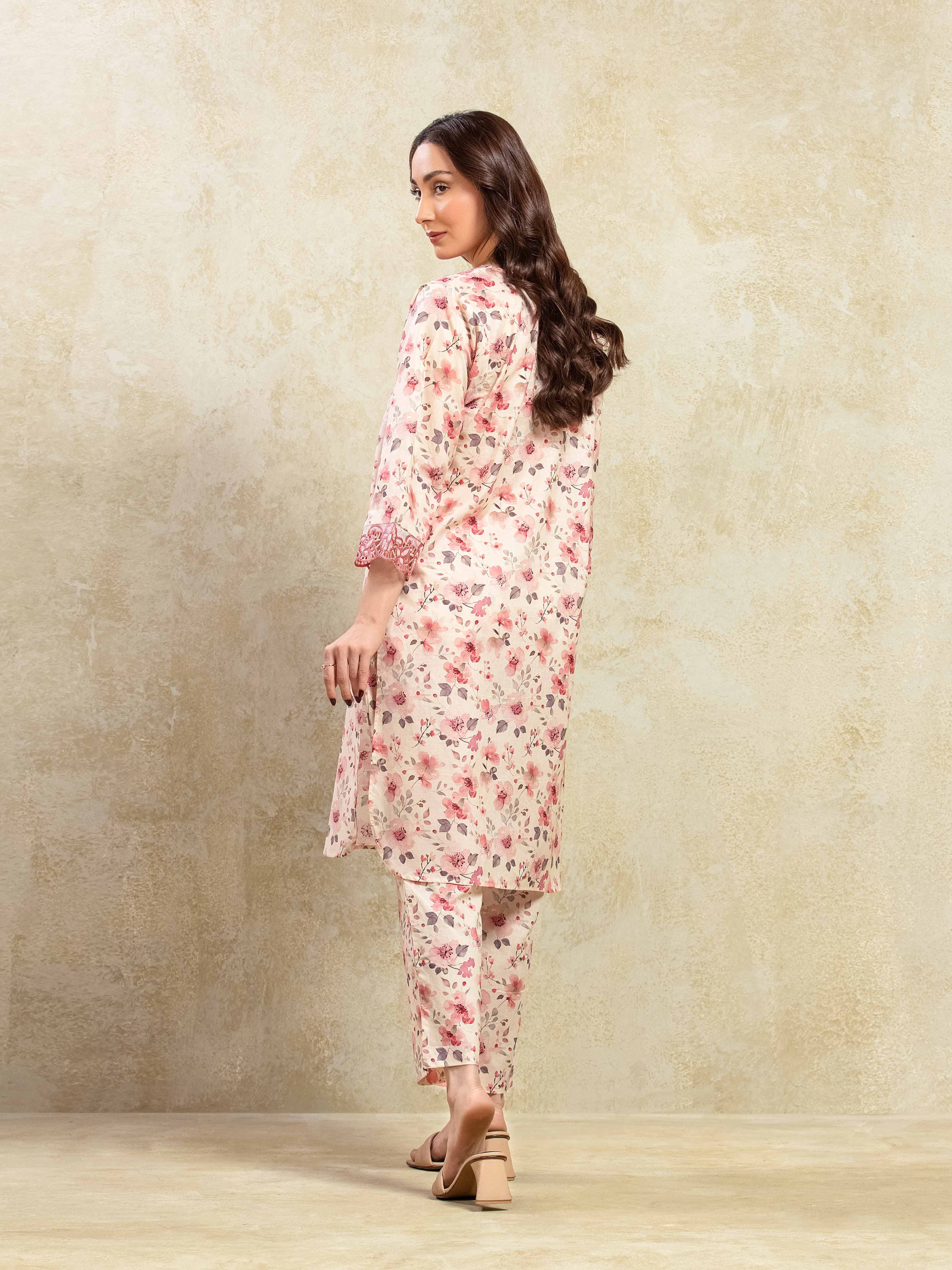 Pret Embroidered Lawn Co-ord Set - EWTKE5-82392ST - Image 6