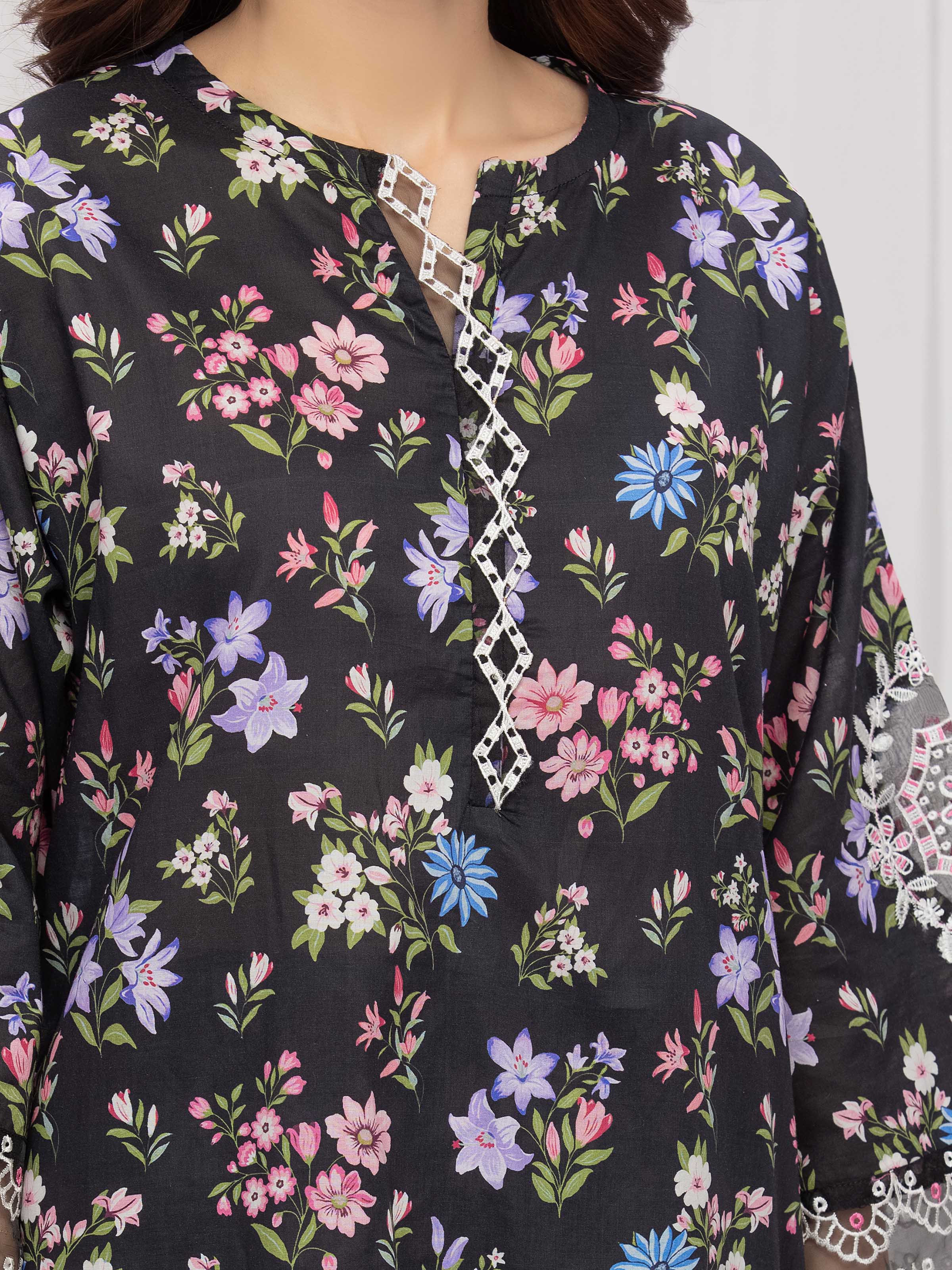 Pret Embroidered Lawn Co-ord Set - EWTKE5-82447ST - Image 4