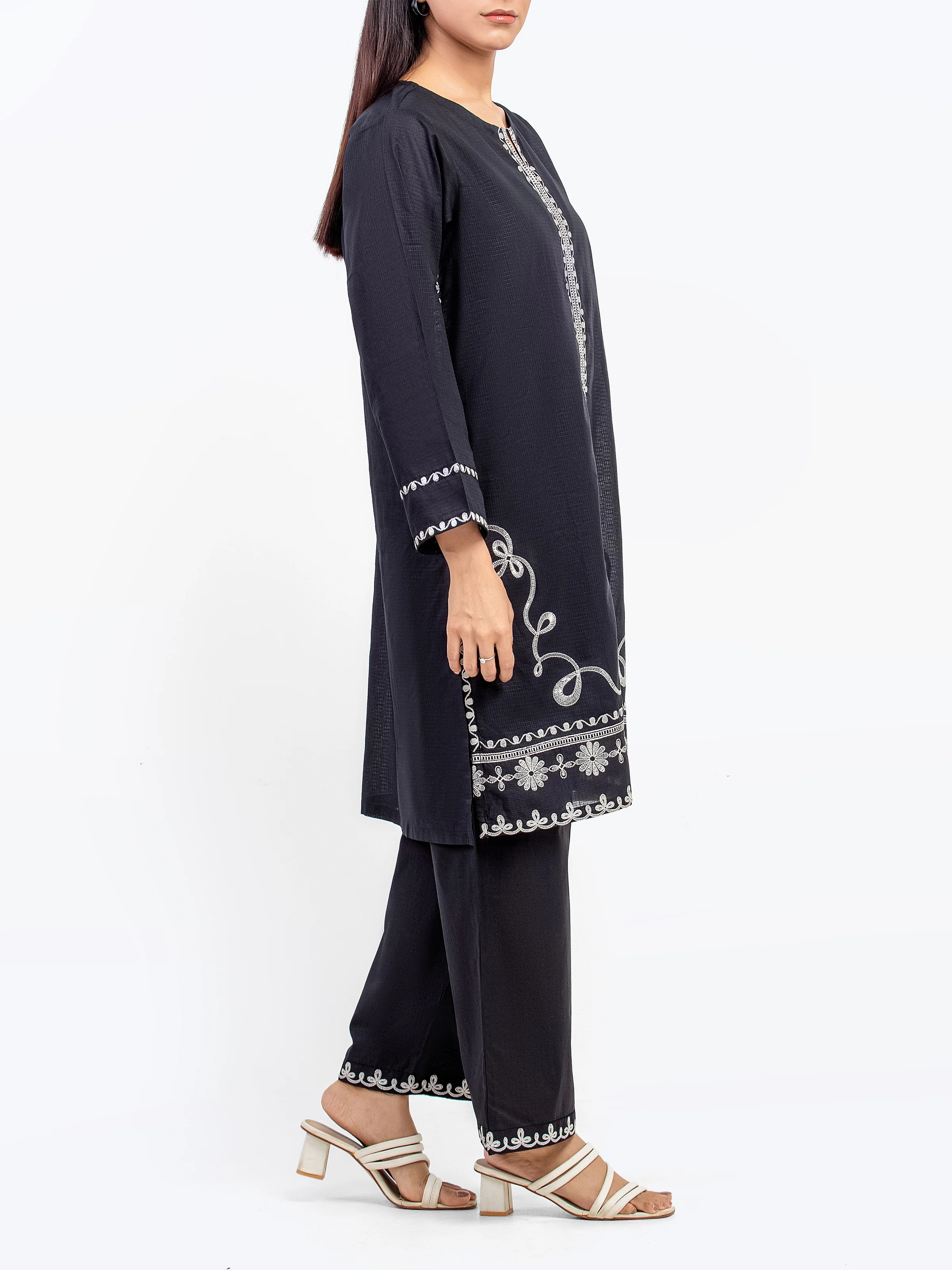 Pret Embroidered Lawn Slub Co-Ord Set - EWTKE5-82100ST - Image 4
