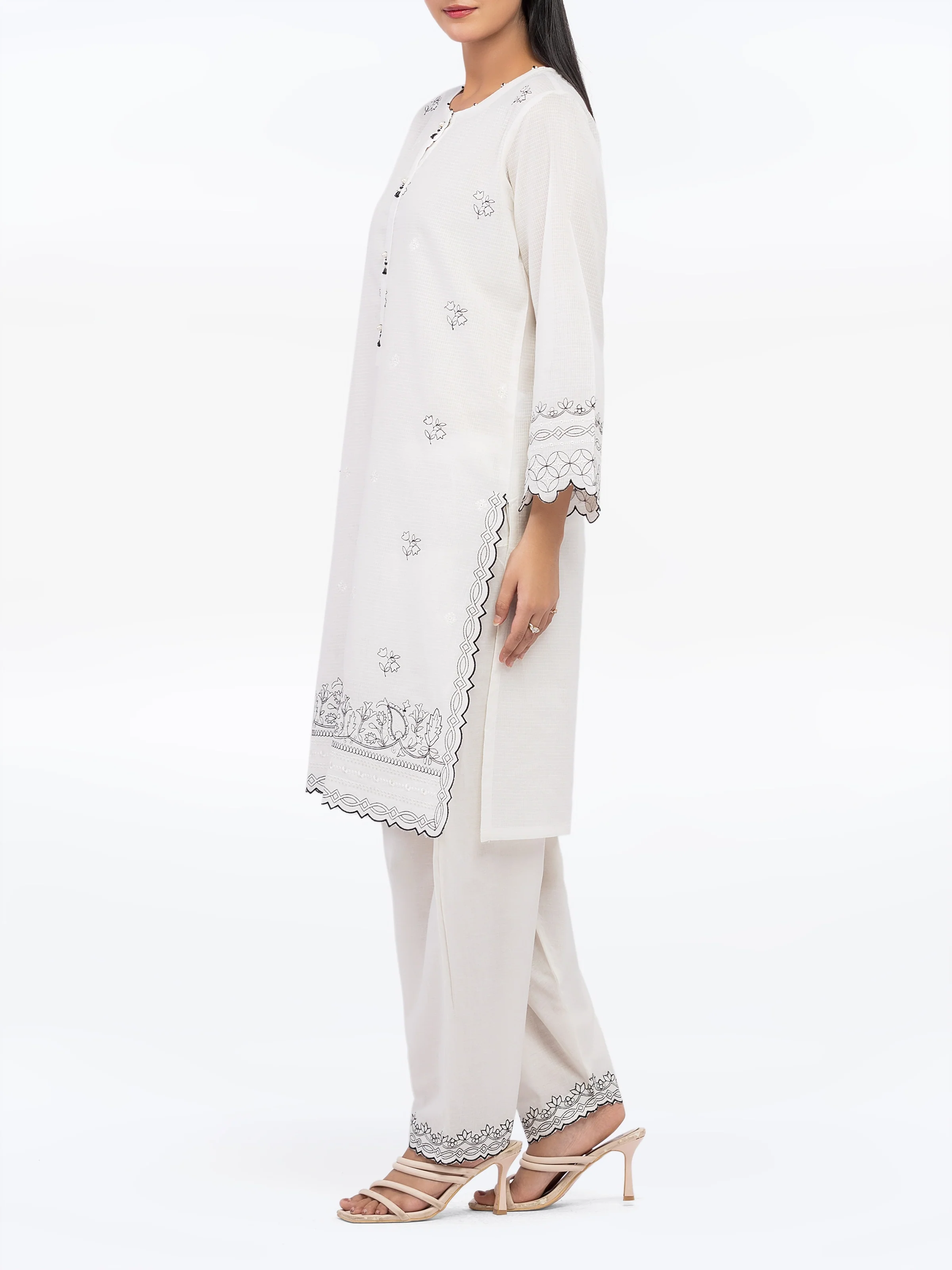 Pret Embroidered Lawn Slub Co-Ord Set - EWTKE5-82102ST - Image 5