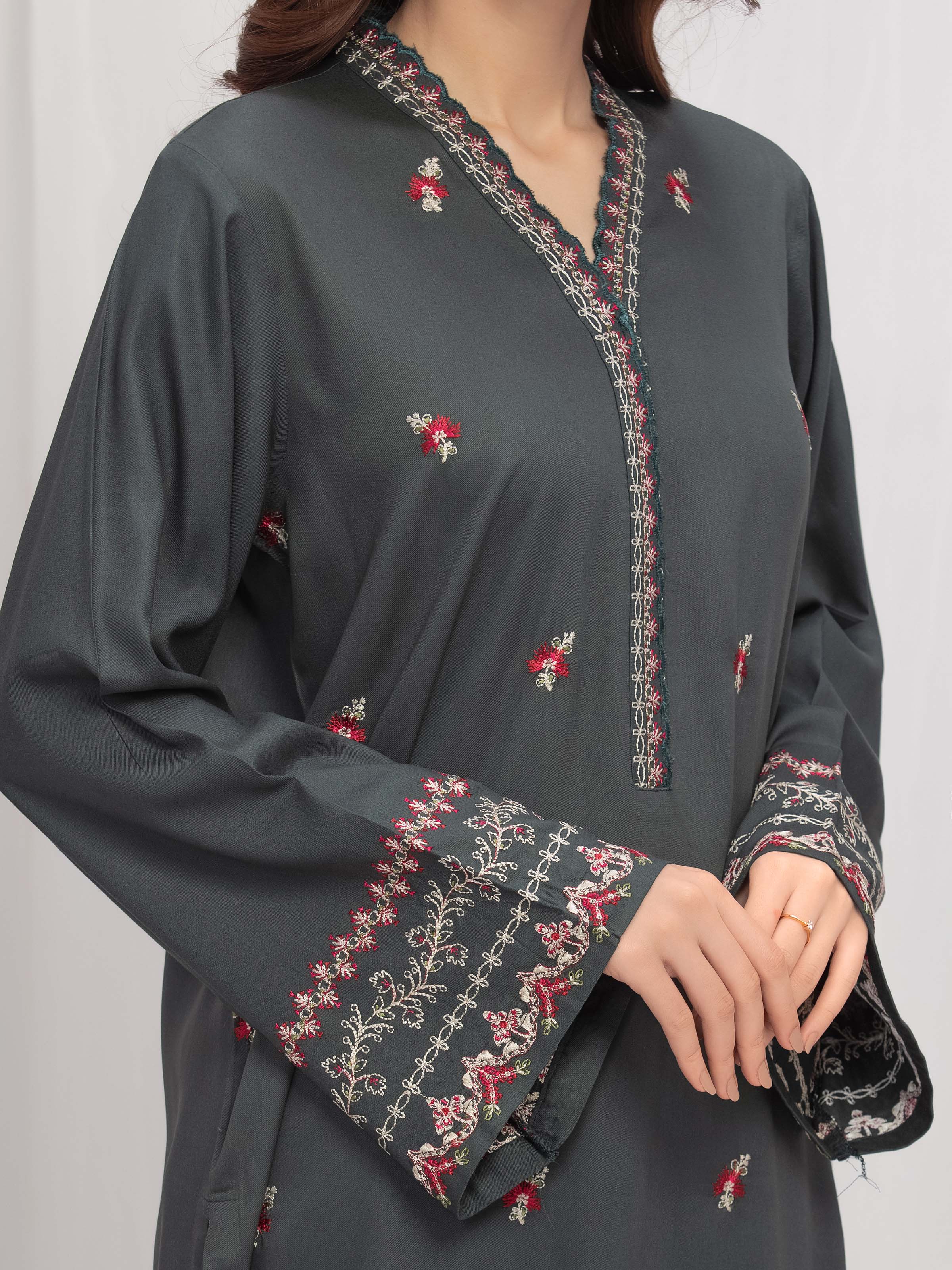 Pret Embroidered Marina Twill Viscose Co-Ord Set - EWTKE24-81542ST - Image 3
