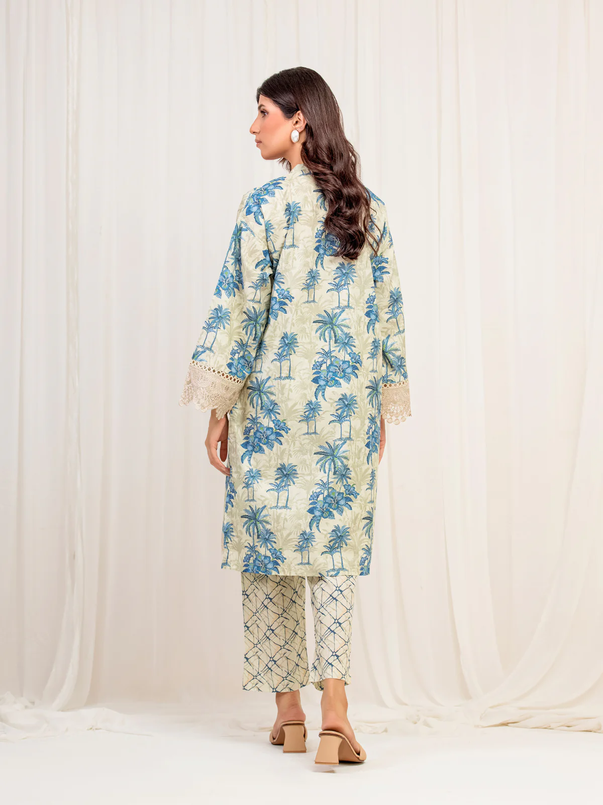 Pret Embroidered Self Jacquard Co-Ord Set - EWTKE5-81686ST - Image 5