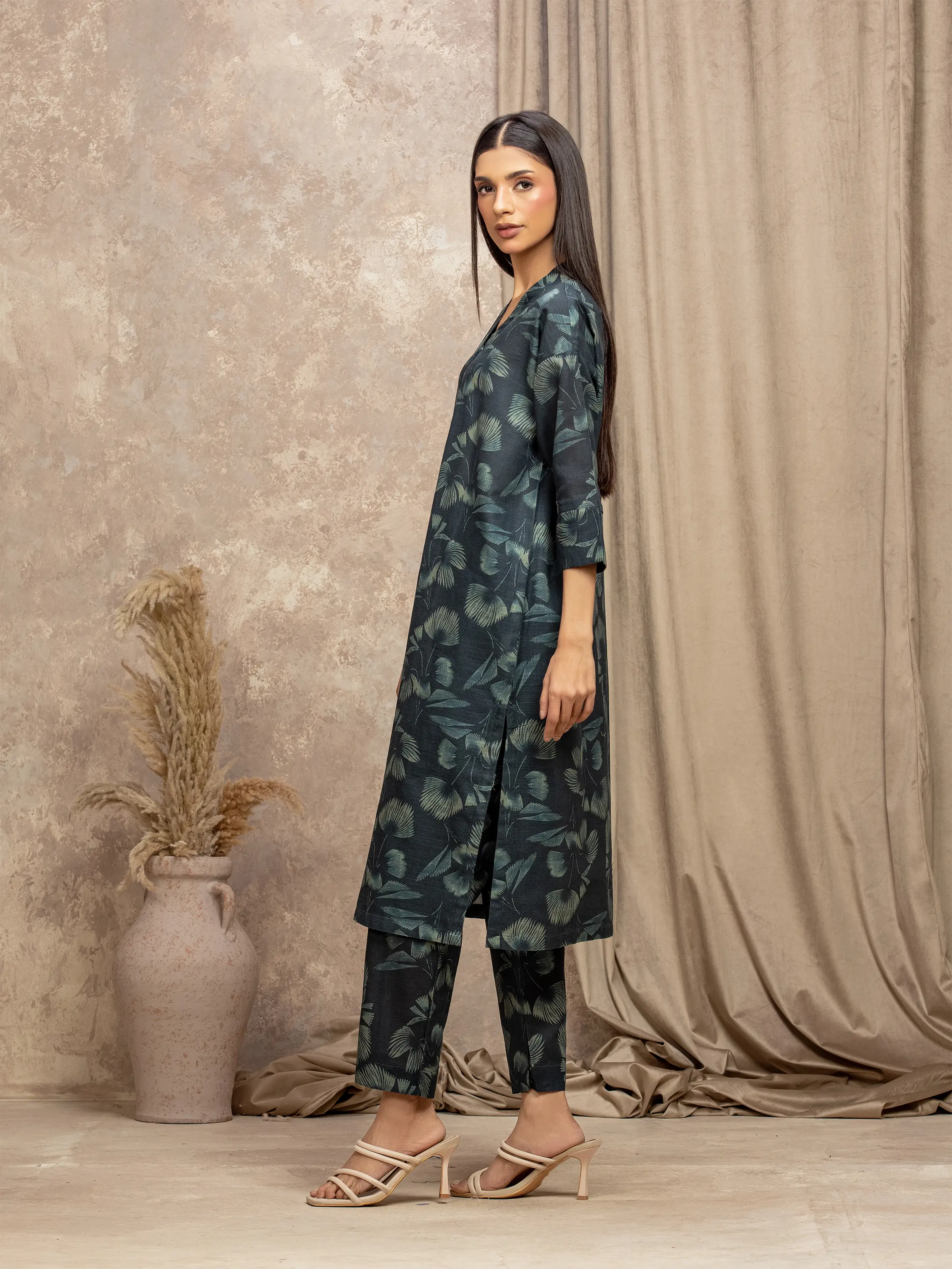 Pret Printed Khaddar Co-ord Set - EWTKP5-84025ST - Image 4
