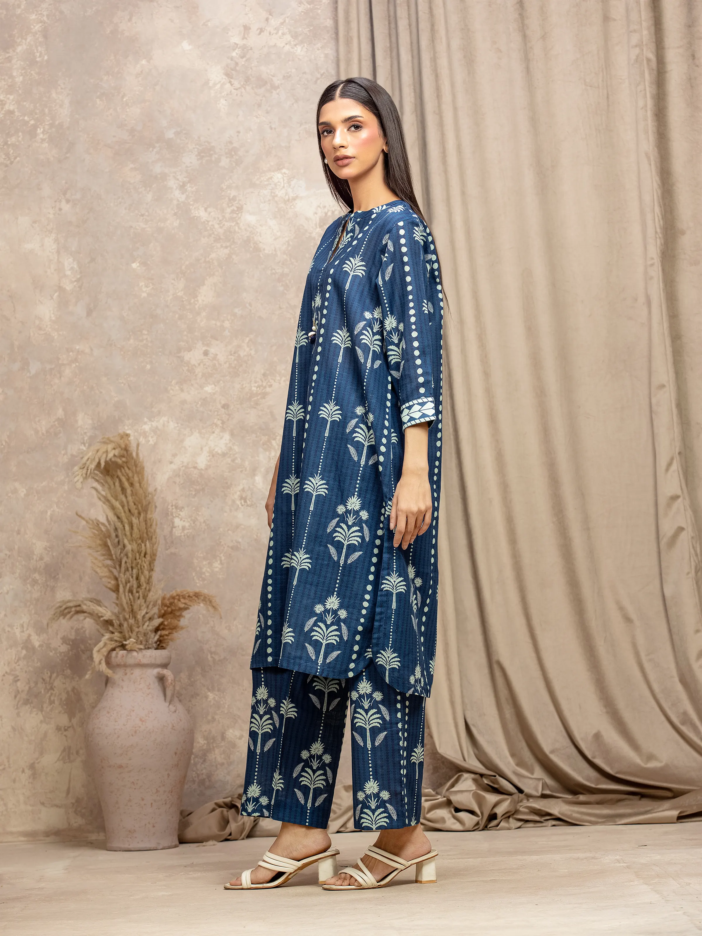 Pret Printed Khaddar Co-ord Set - EWTKP5-84027ST - Image 5
