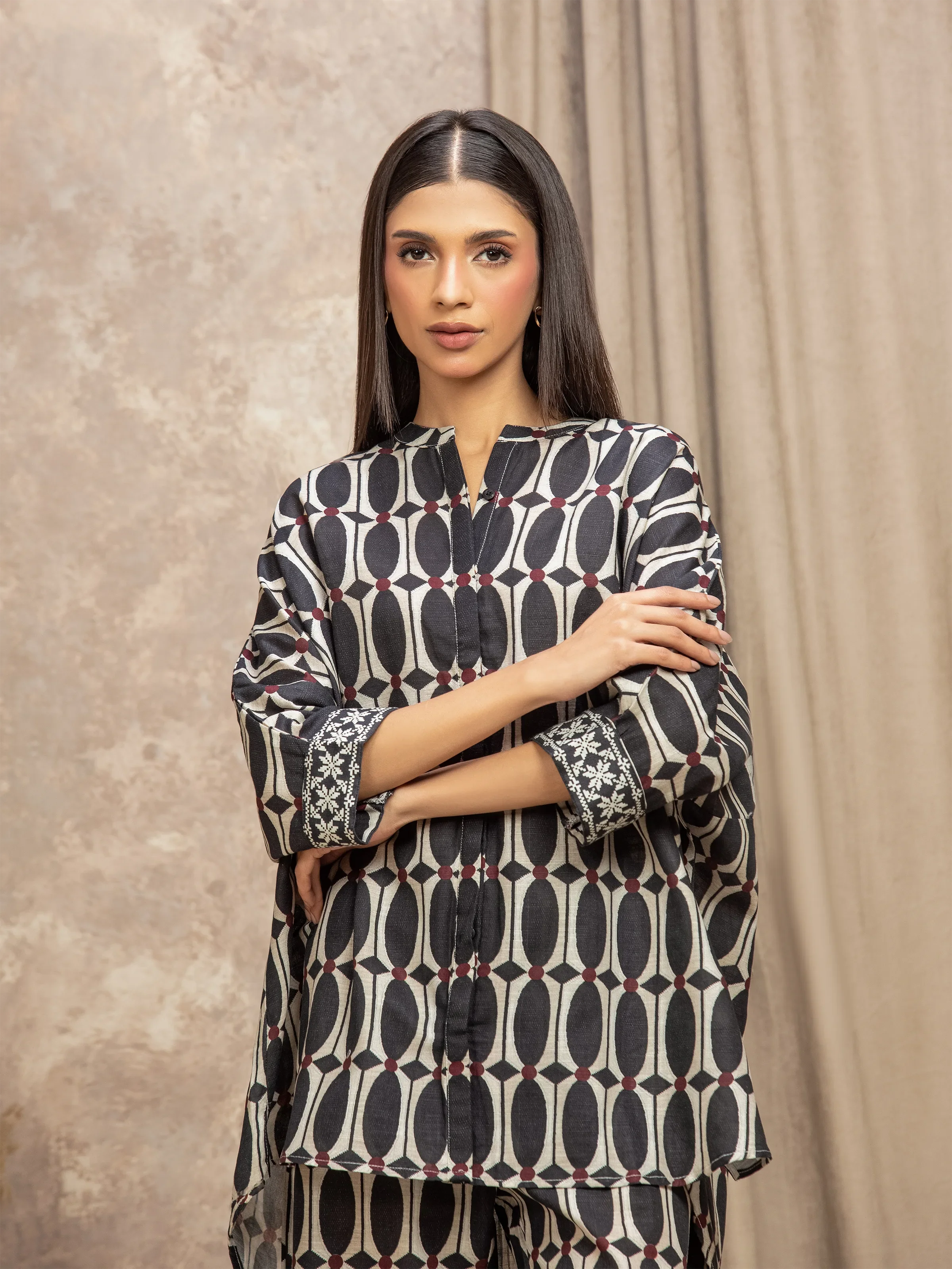 Pret Printed Khaddar Co-ord Set - EWTKP5-84085ST - Image 2