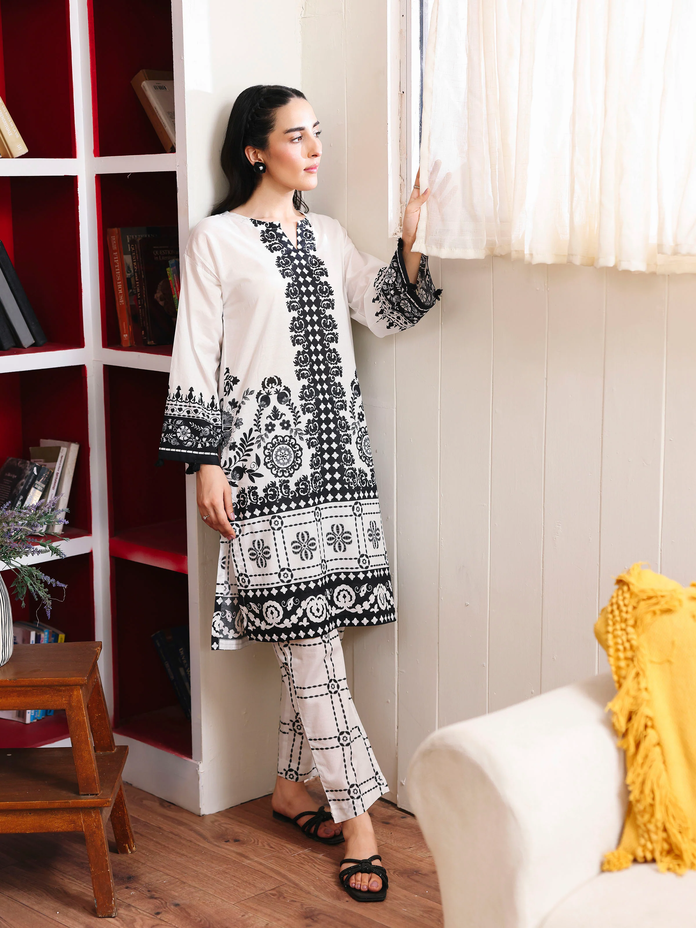 Pret Printed Lawn Co-Ord Set - EWTKP5-82309ST - Image 3