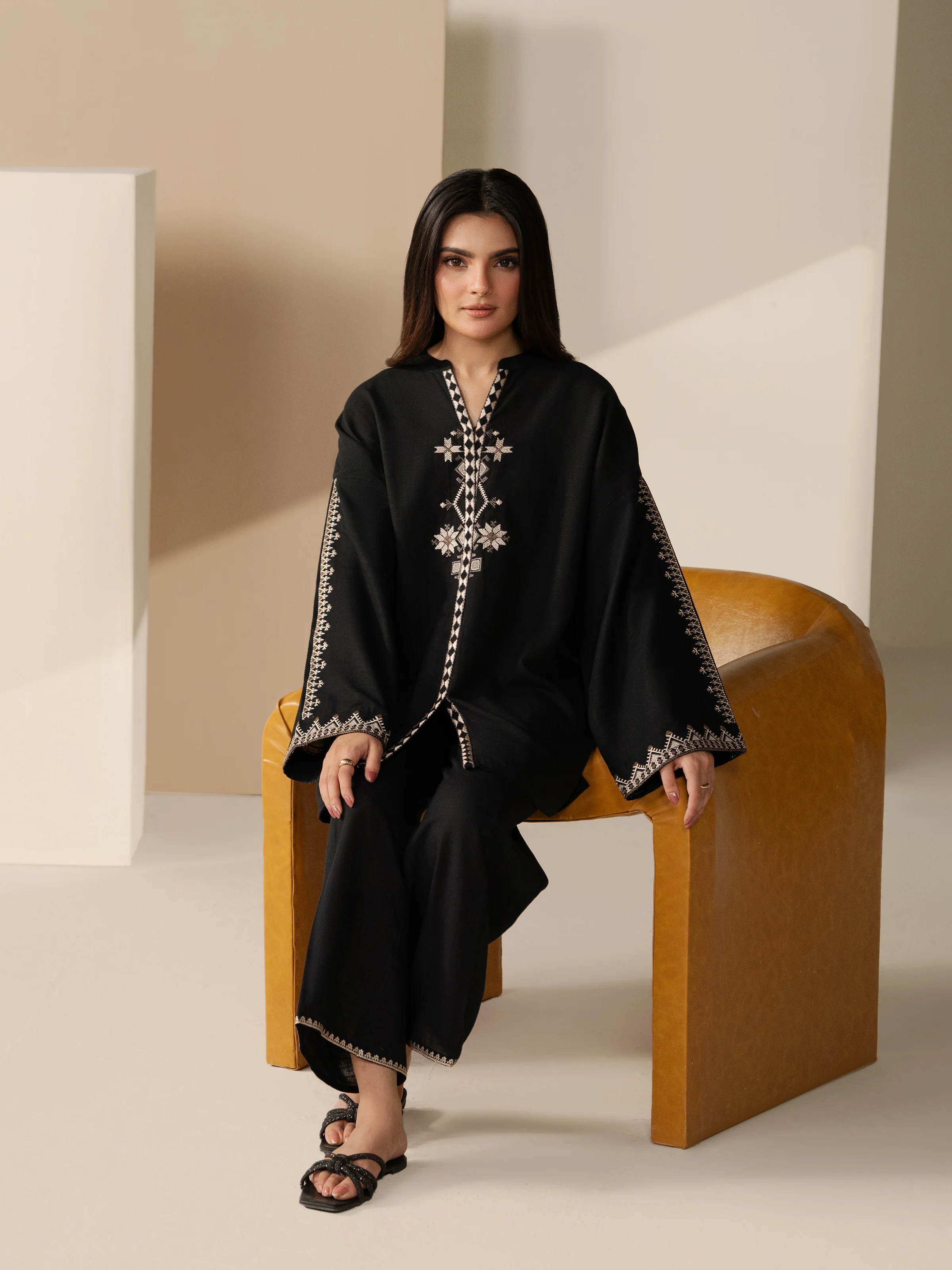 Pret Embroidered Khaddar Co-ord Set - EWTKED5-84010ST - Image 2
