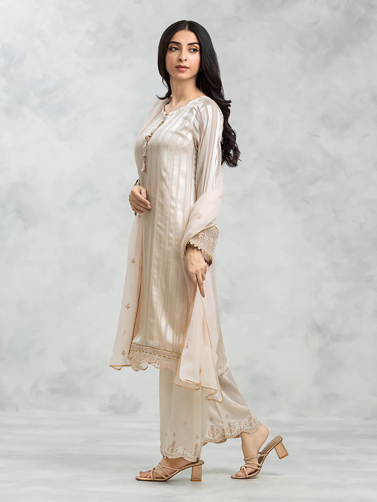 Pret Embroidered Chiffon Suit - EWTPLE24-00011-3P - Image 5
