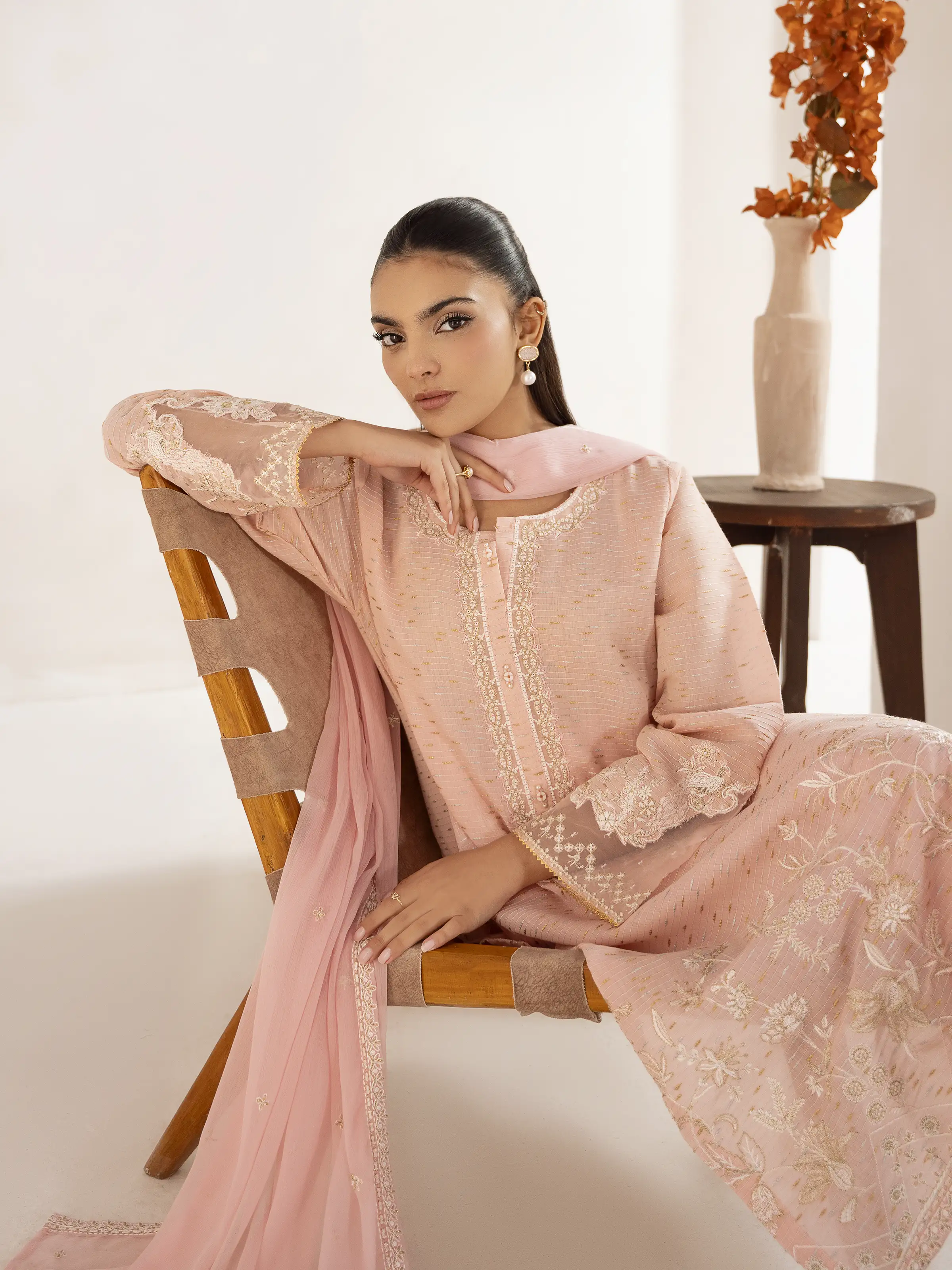Pret Embroidered Dobby Suit - EWTPLE24-00025-3P - Image 4