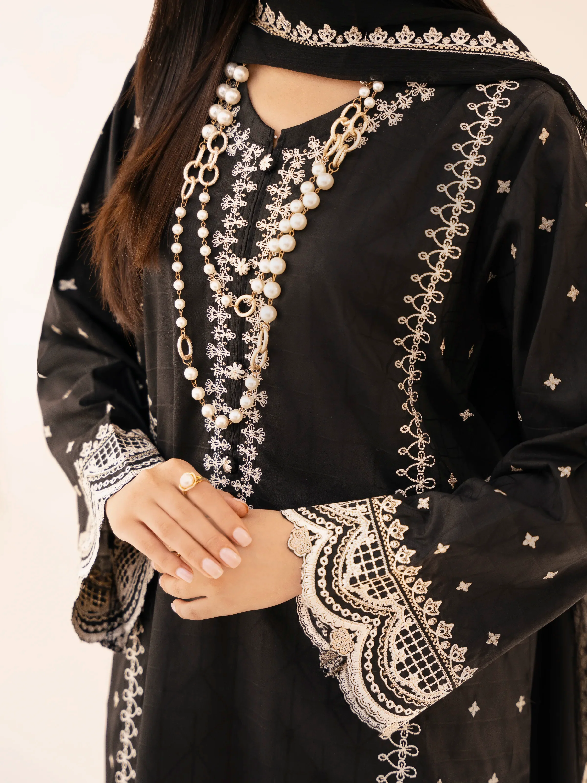 Pret Embroidered Dobby Suit - EWTPLE24-00034-3P - Image 2