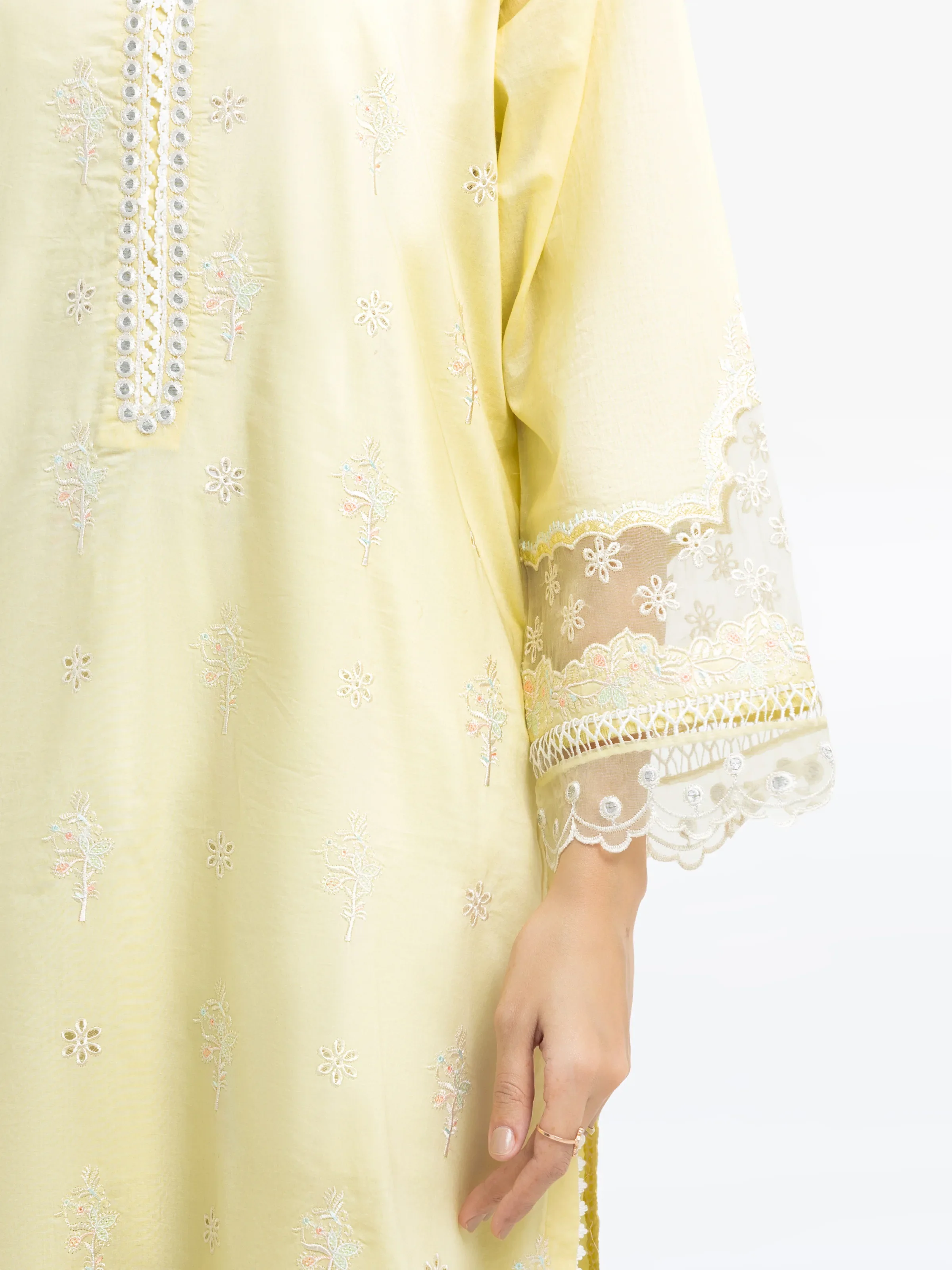 Pret Embroidered Cambric Suit - EWTKE24-81044-3P - Image 4