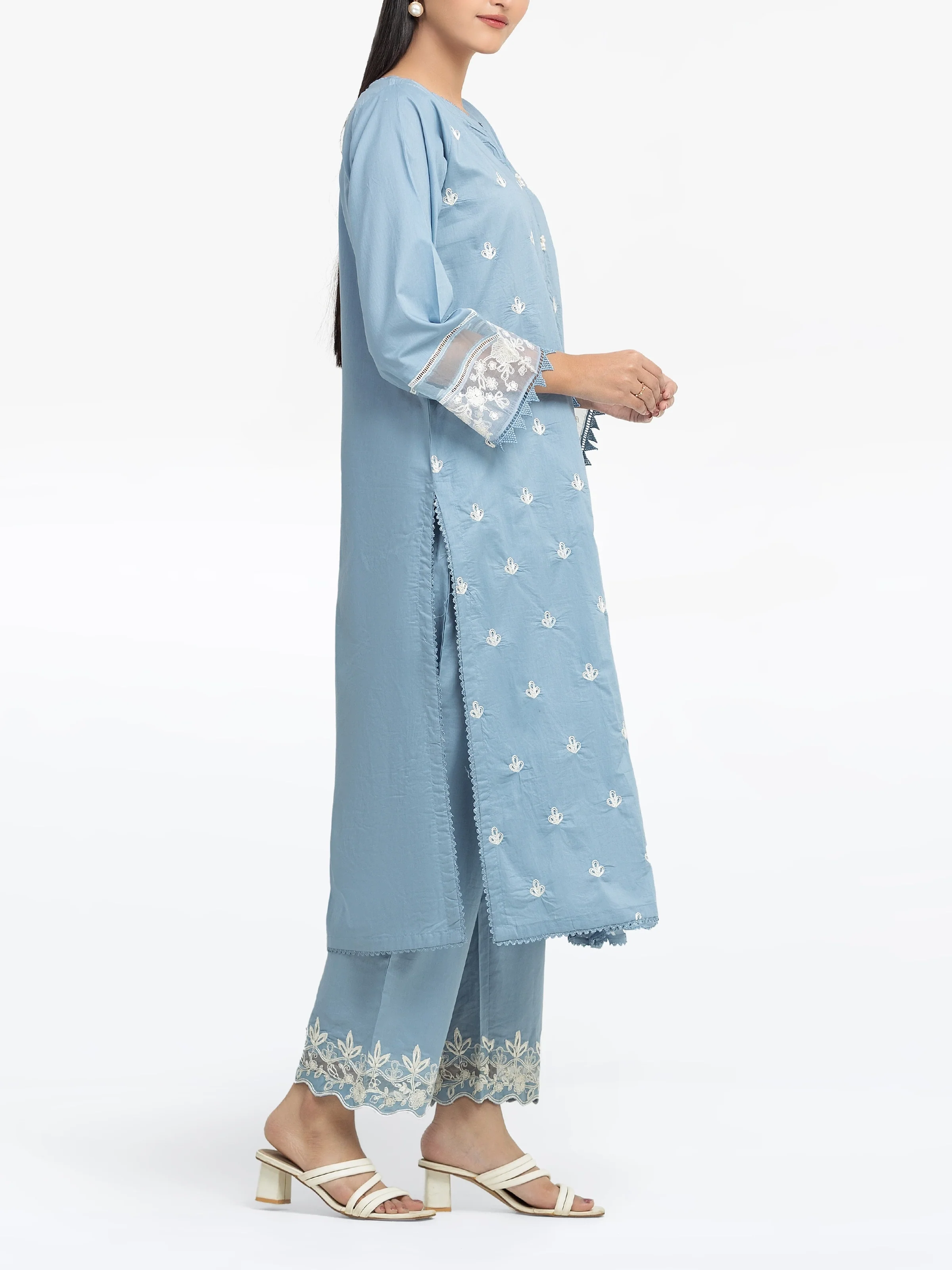 Pret Embroidered Cambric Suit - EWTKE24-81051-3P - Image 4