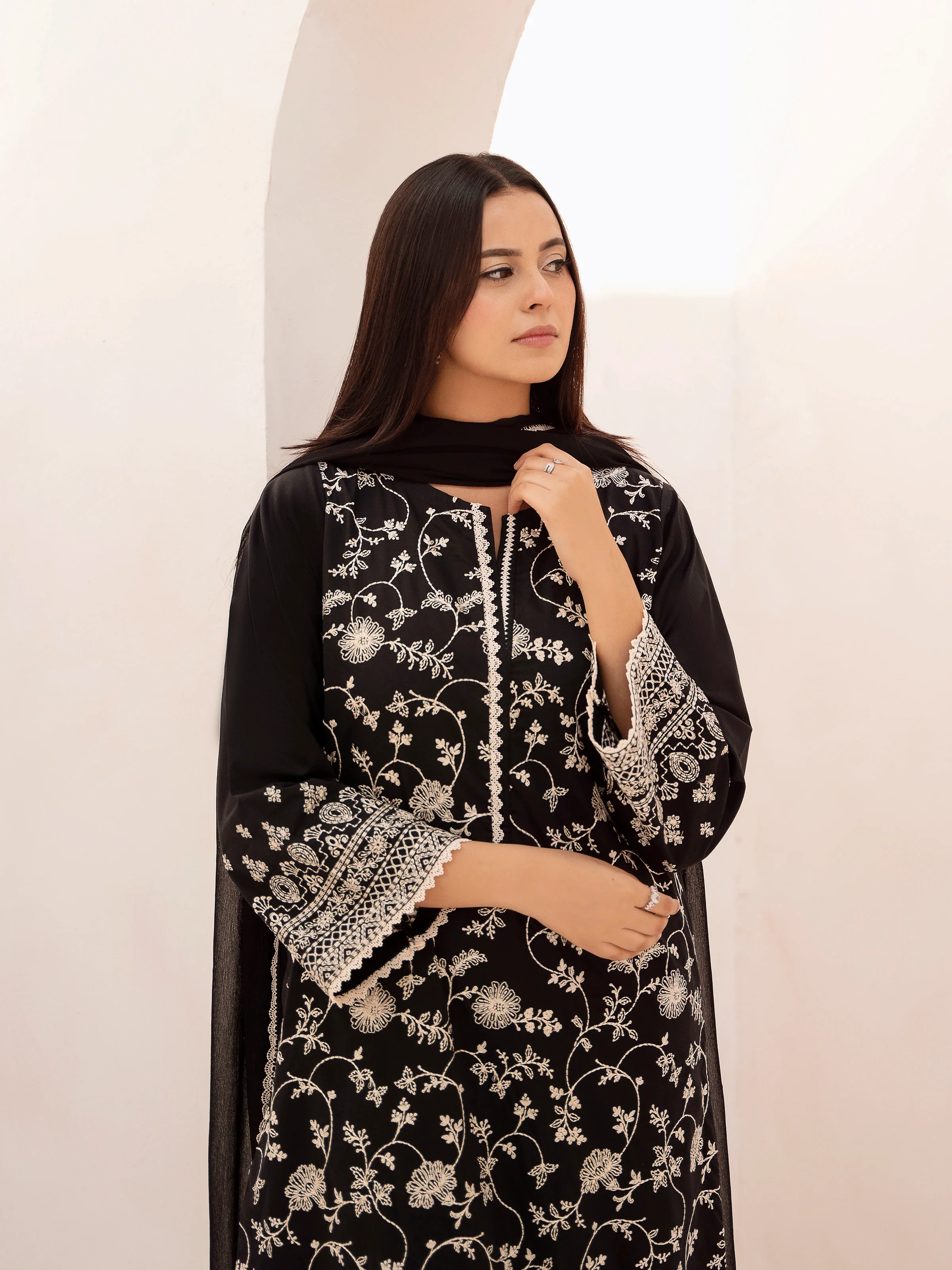 Pret Embroidered Cambric Suit - EWTKE24-81054-3P - Image 2