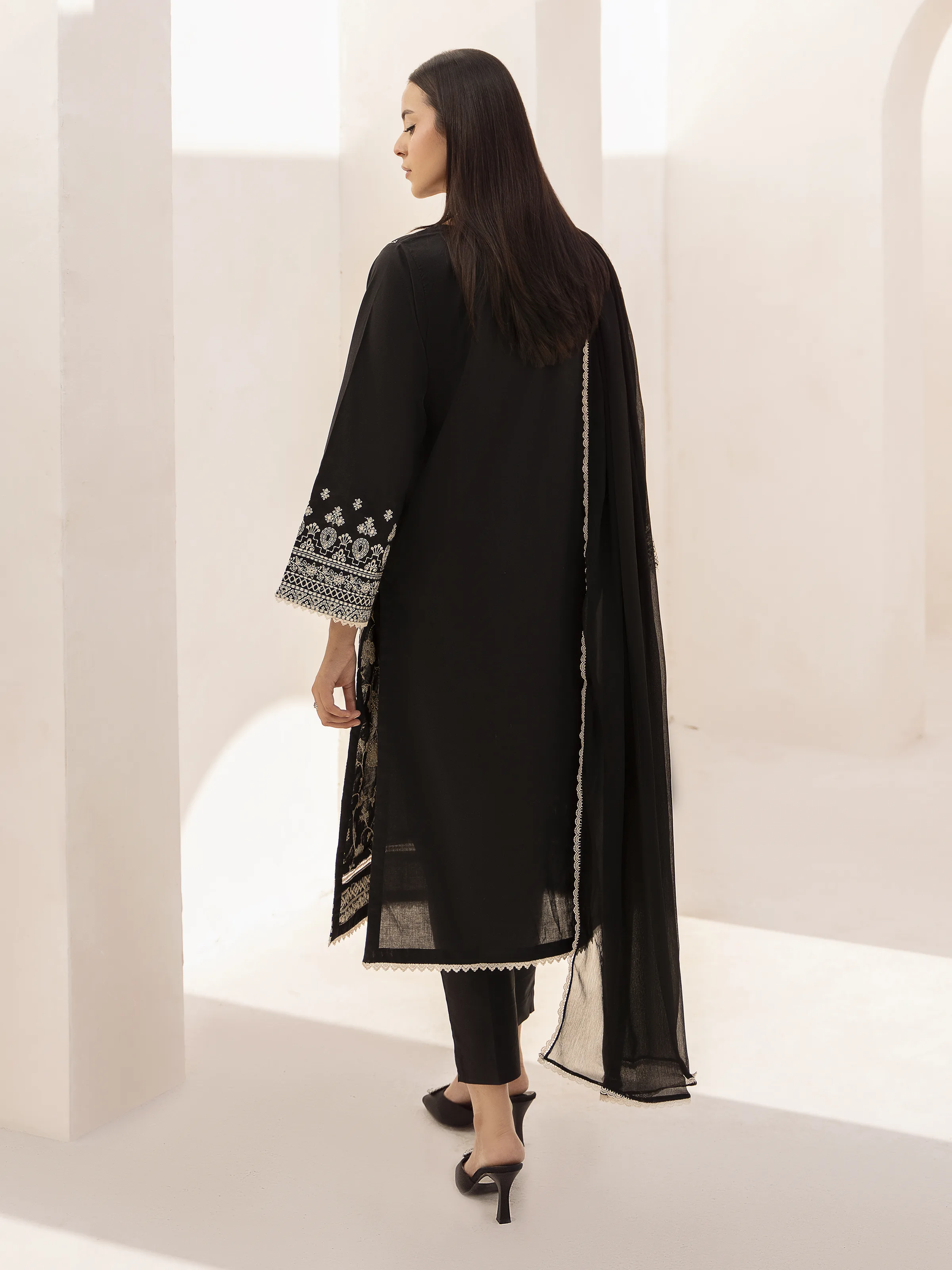 Pret Embroidered Cambric Suit - EWTKE24-81054-3P - Image 7