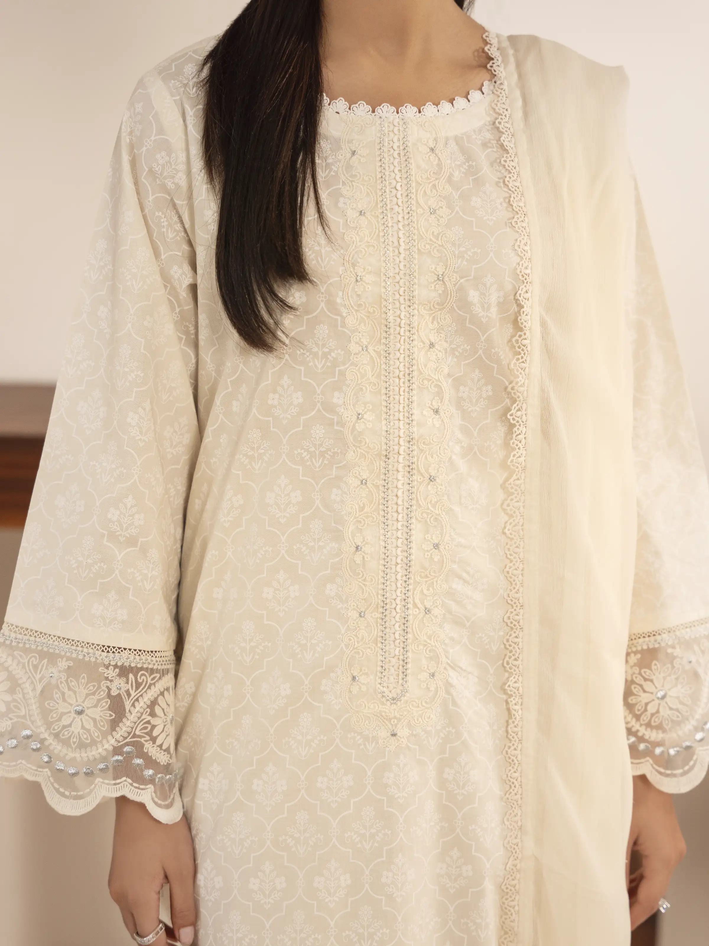 Pret Embroidered Cambric Suit - EWTKE24-81058-3P - Image 3