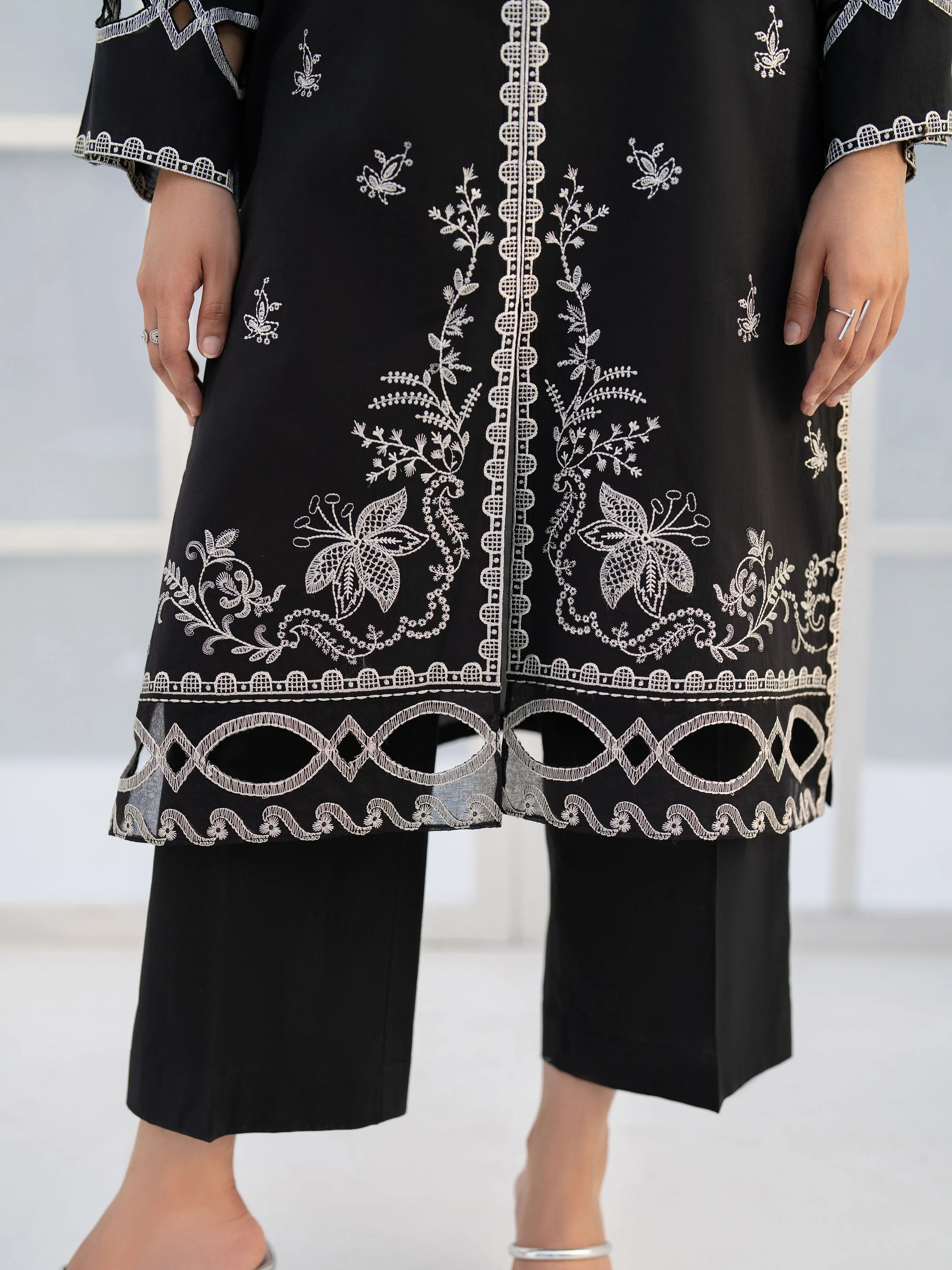 Pret Embroidered Cambric Suit - EWTKE5-81095-3P - Image 5