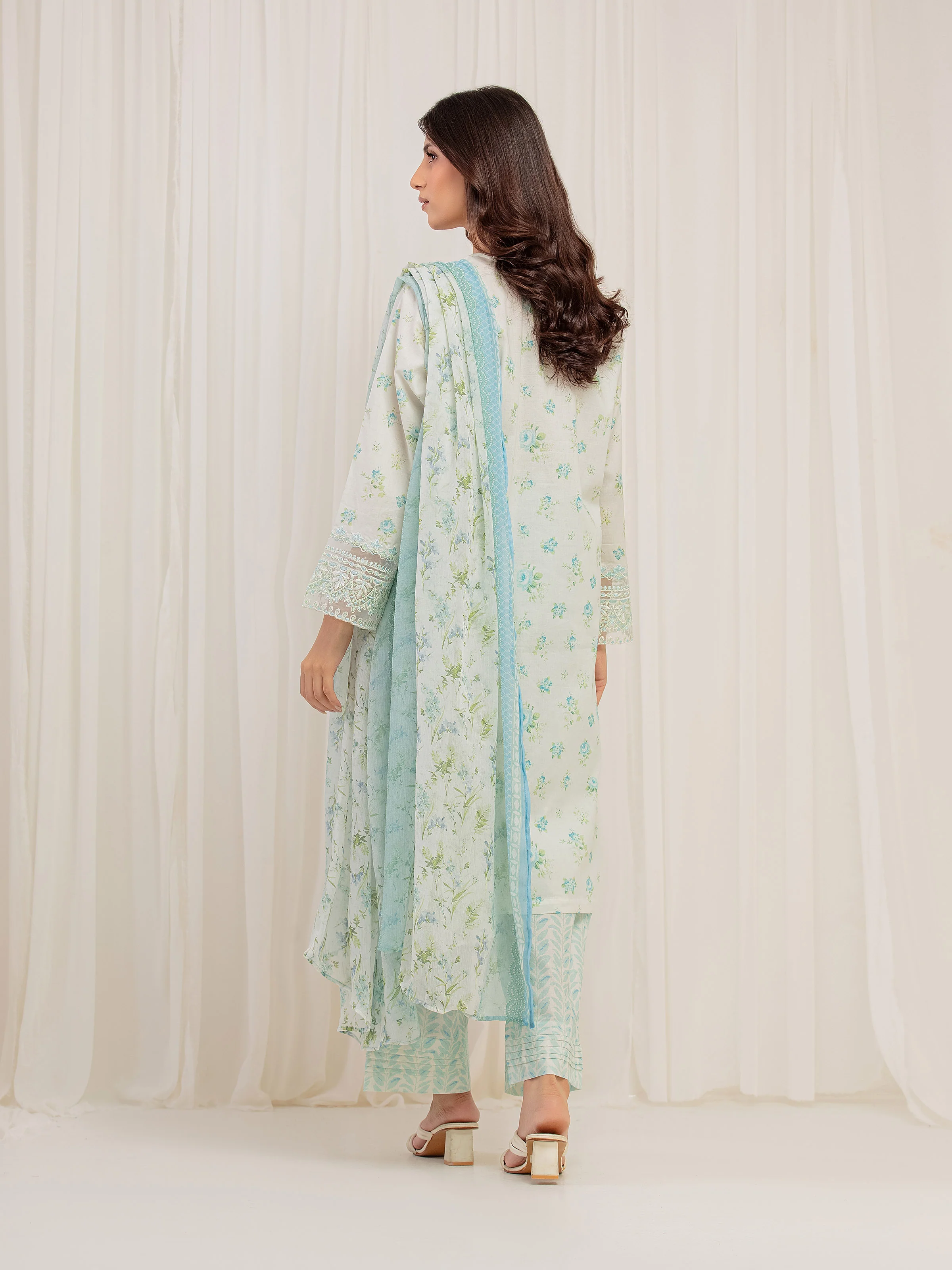 Pret Embroidered Cambric Suit - EWTKE5-81730-3P - Image 6