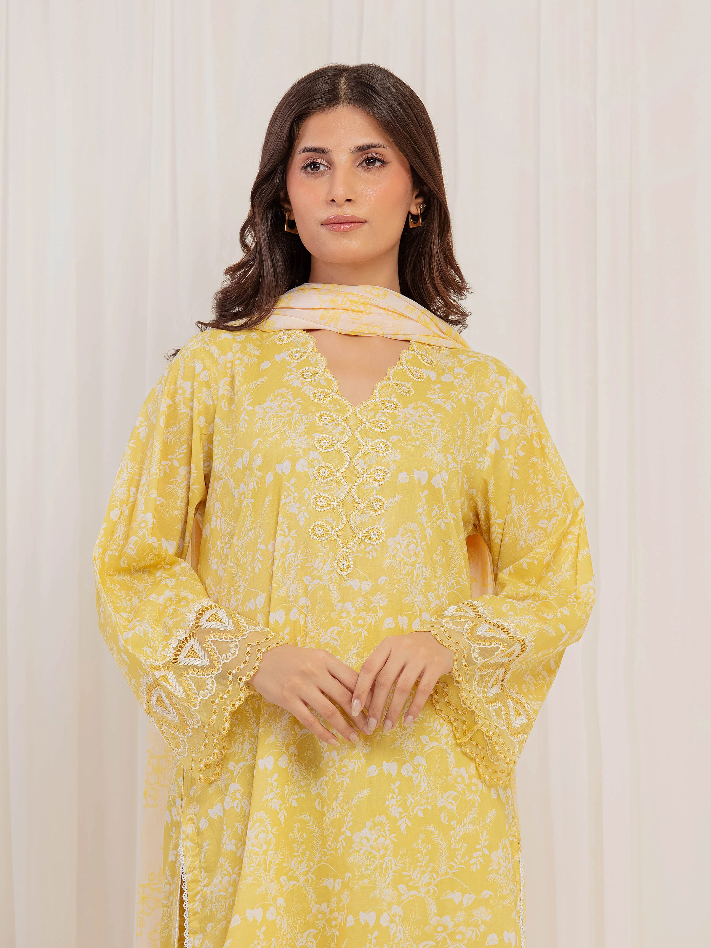 Pret Embroidered Cambric Suit - EWTKE5-81731-3P - Image 2