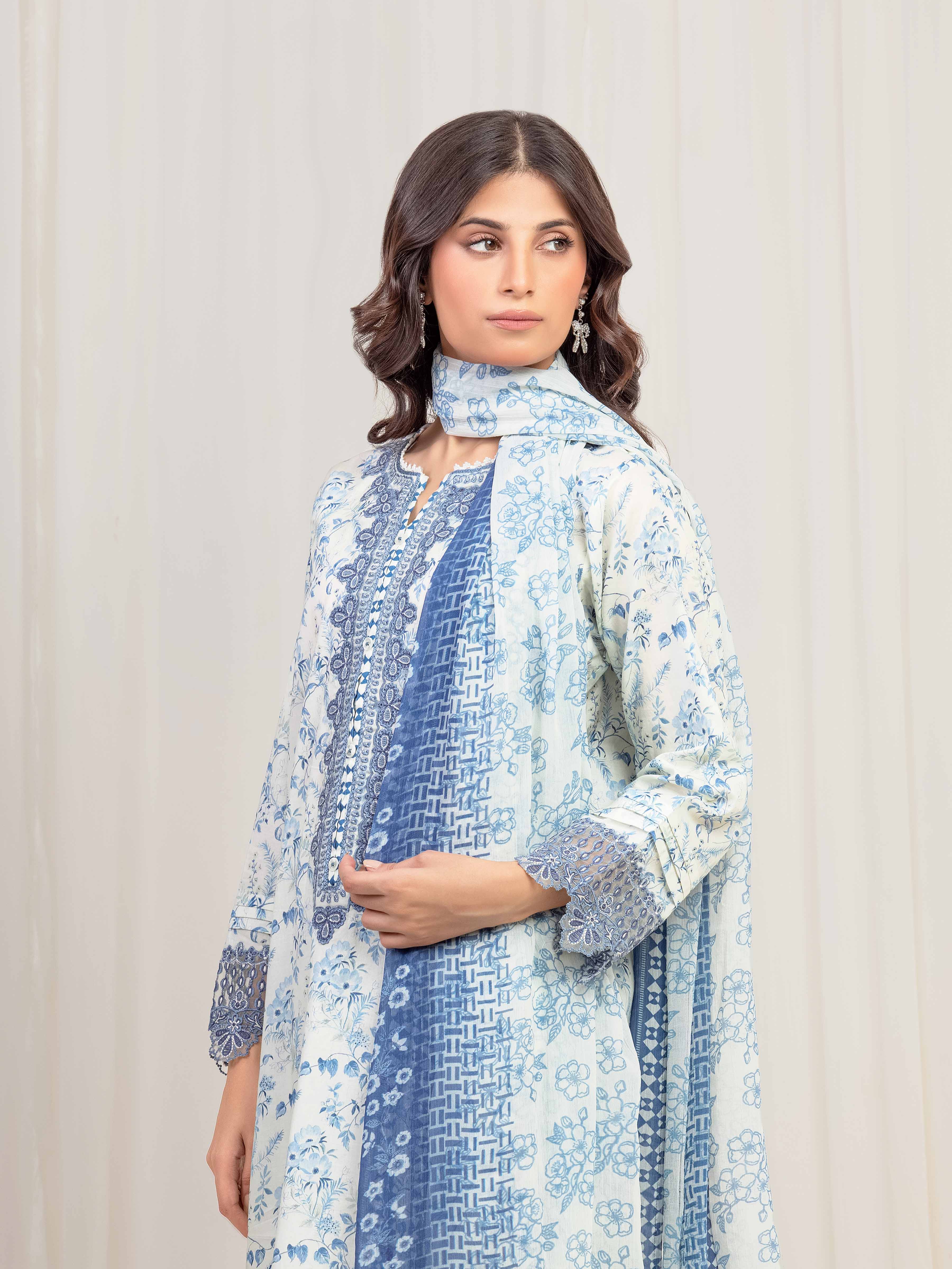 Pret Embroidered Cambric Suit - EWTKE5-81732-3P - Image 2