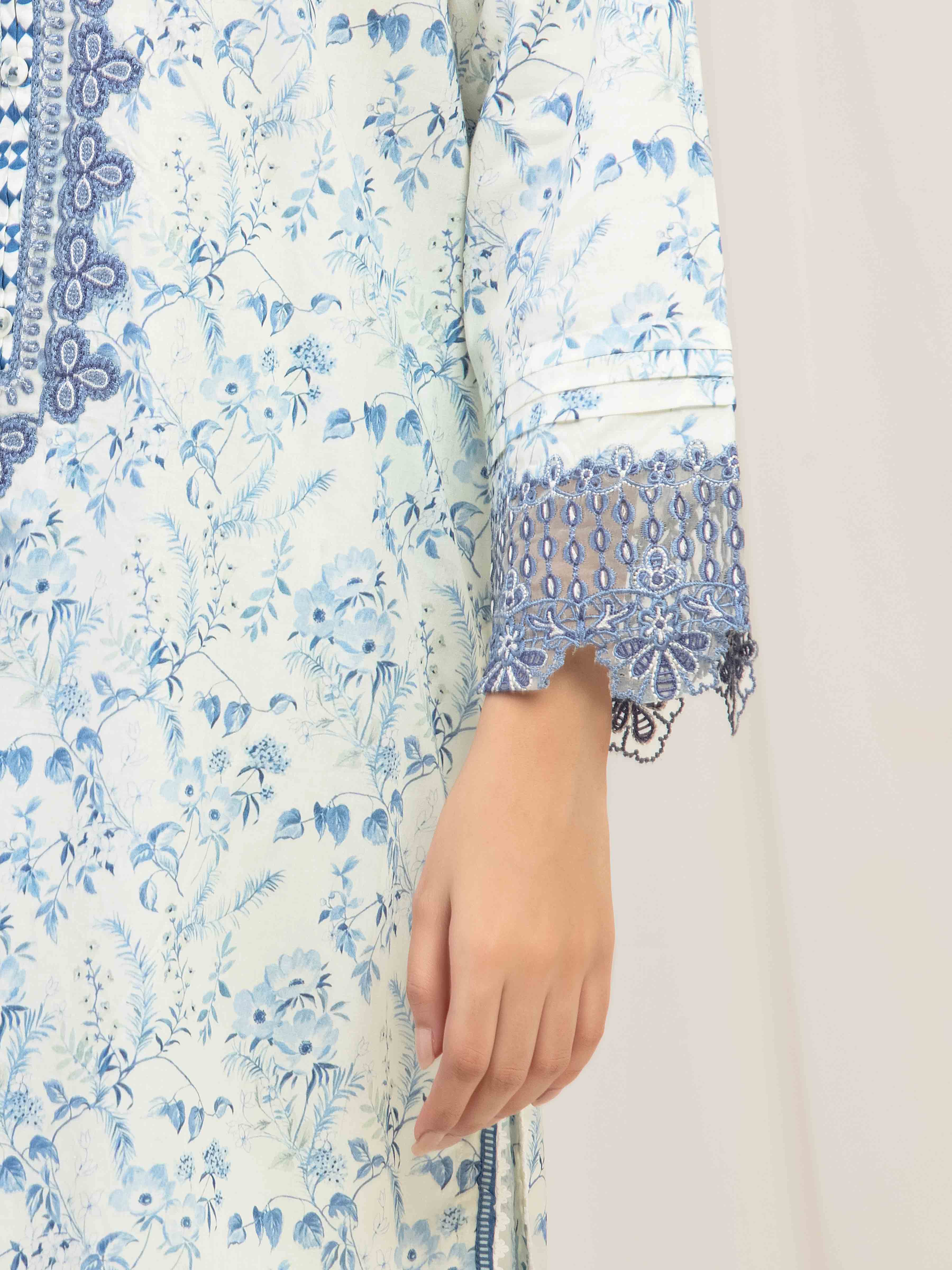 Pret Embroidered Cambric Suit - EWTKE5-81732-3P - Image 4