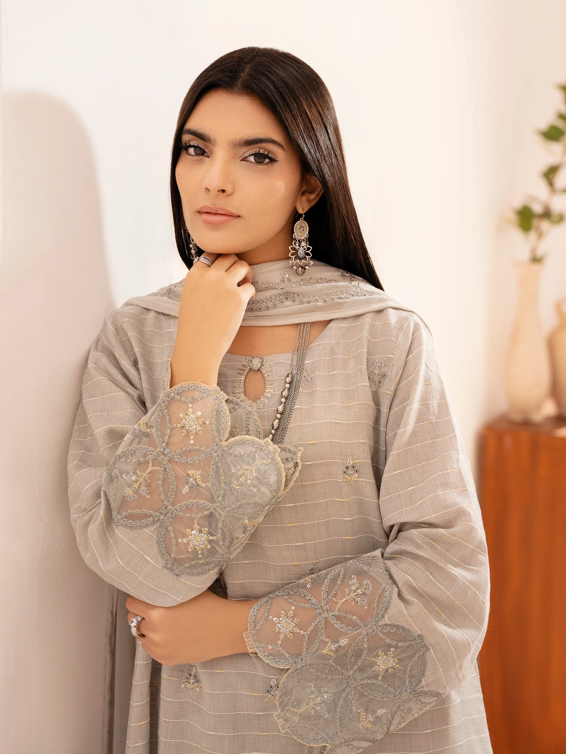Pret Embroidered Dobby Suit - EWTKE24-80323-3P - Image 3
