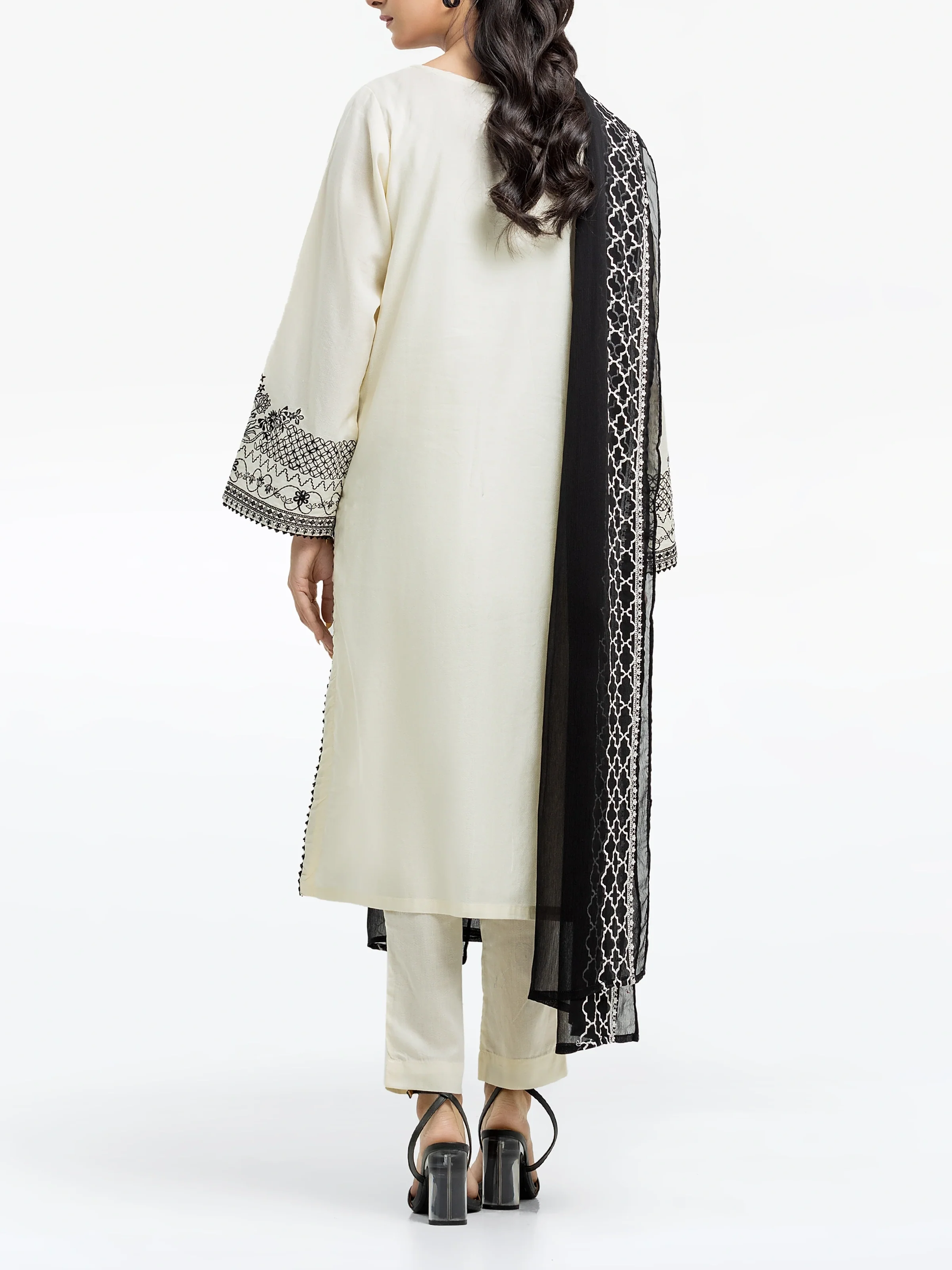 Pret Embroidered Dobby Suit - EWTKE24-81330-3P - Image 5