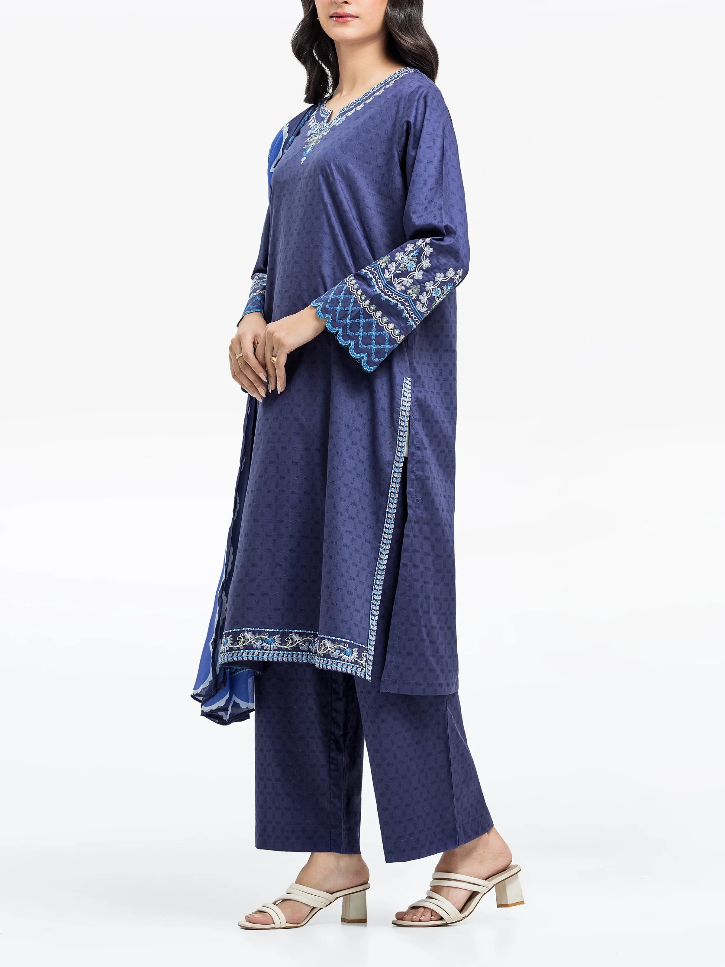 Pret Embroidered Dobby Suit - EWTKE24-81337-3P - Image 4