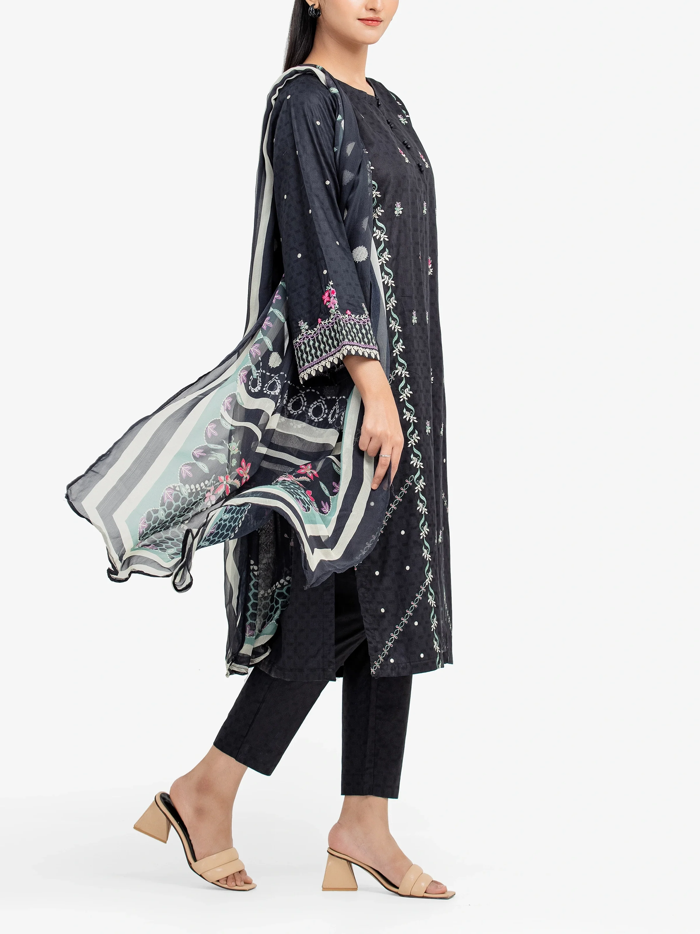 Pret Embroidered Dobby Suit - EWTKE24-81343-3P - Image 4