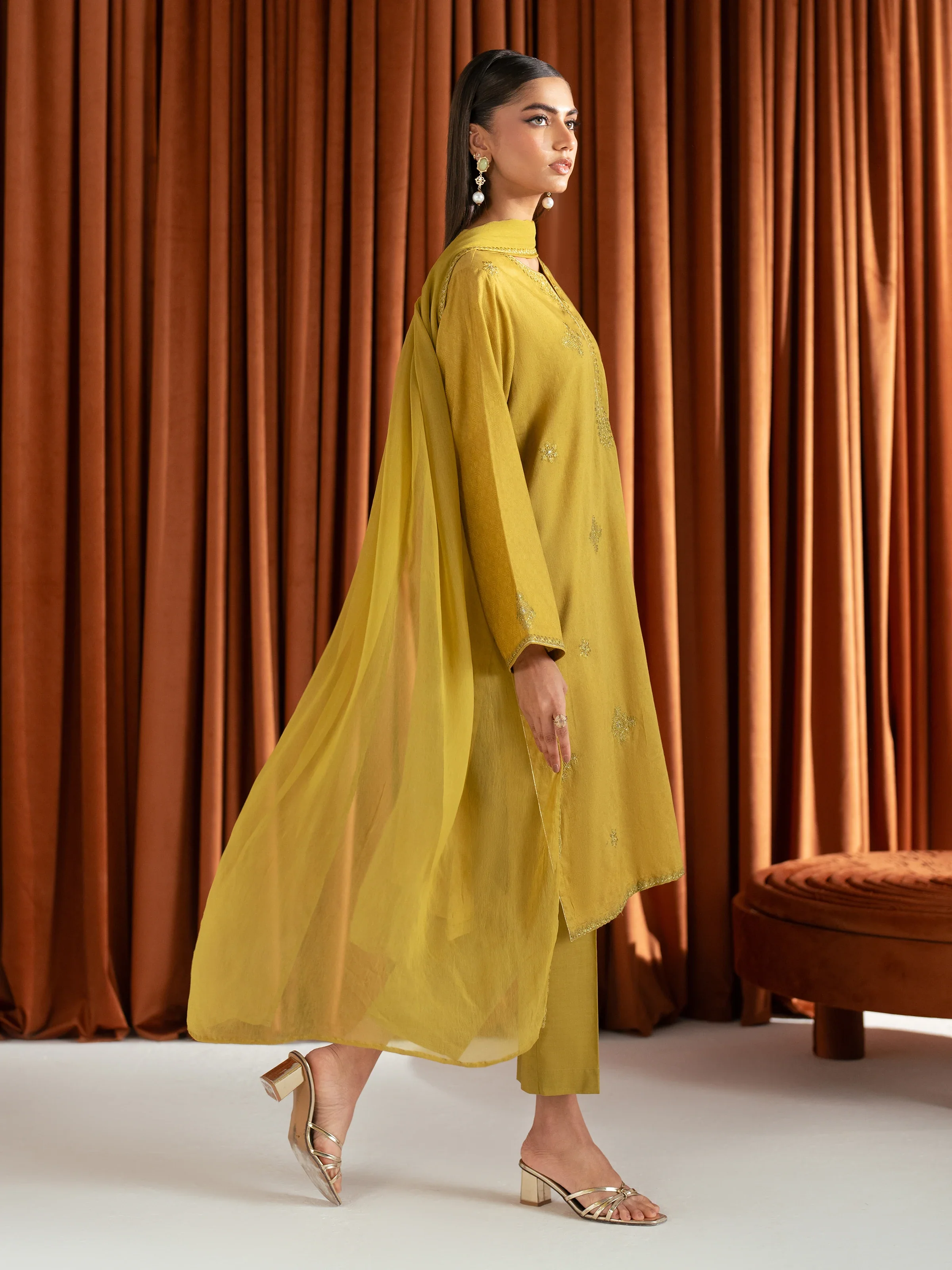 Pret Embroidered Dobby Suit - EWTKE24-81444-3P - Image 5