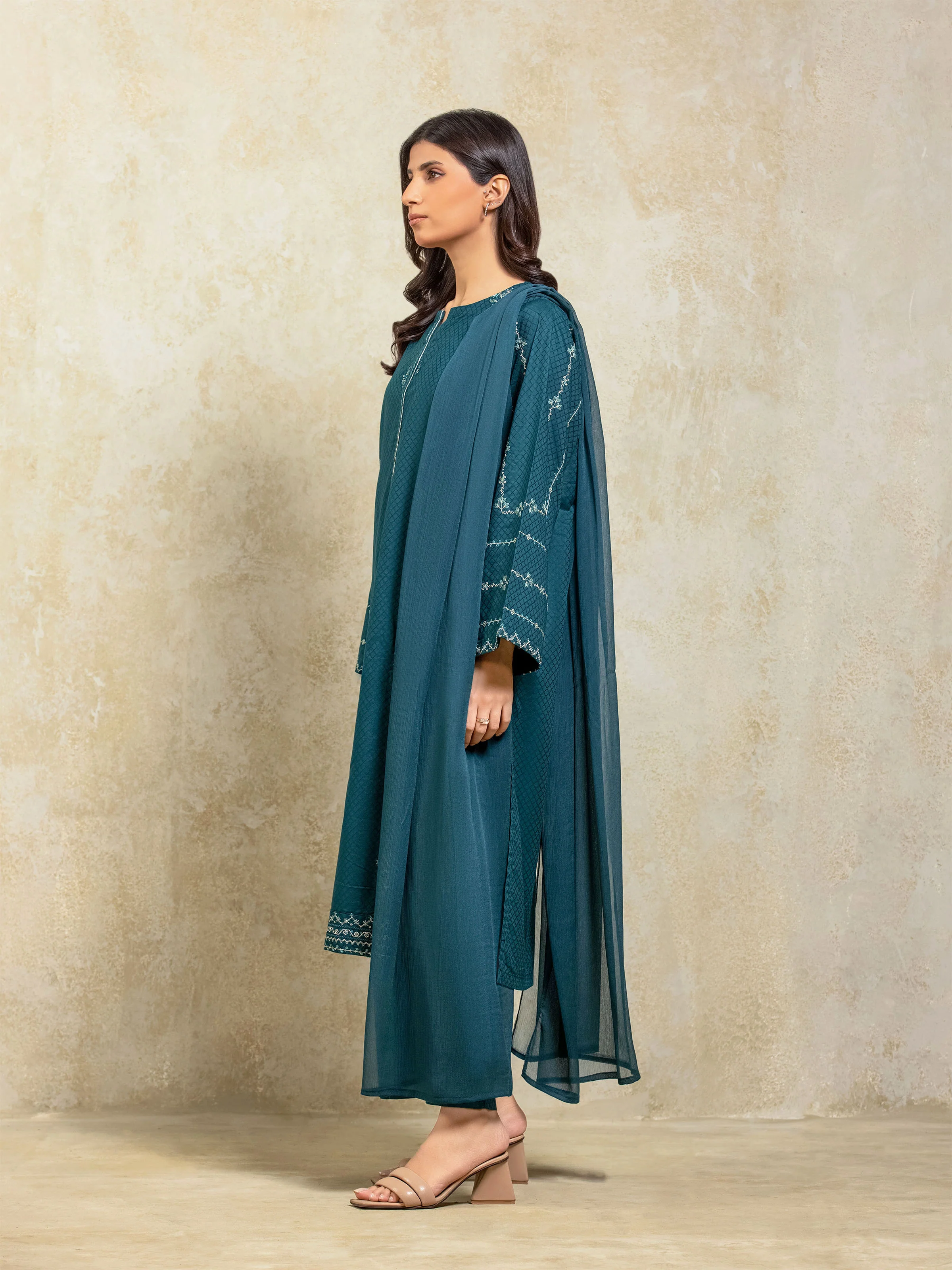 Pret Embroidered Dobby Suit - EWTKE5-81074-3P - Image 4