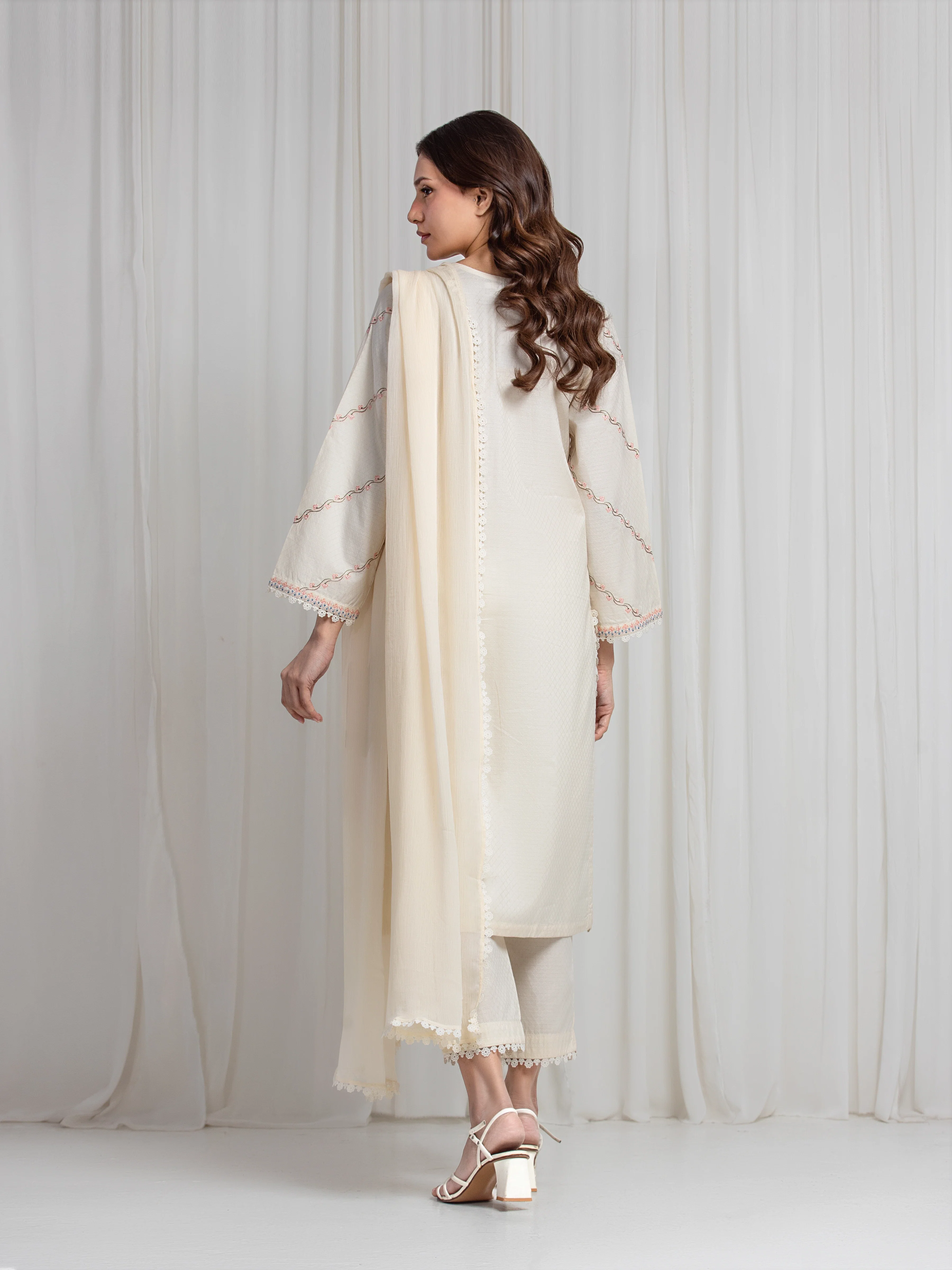 Pret Embroidered Dobby Suit - EWTKE5-81441-3P - Image 6