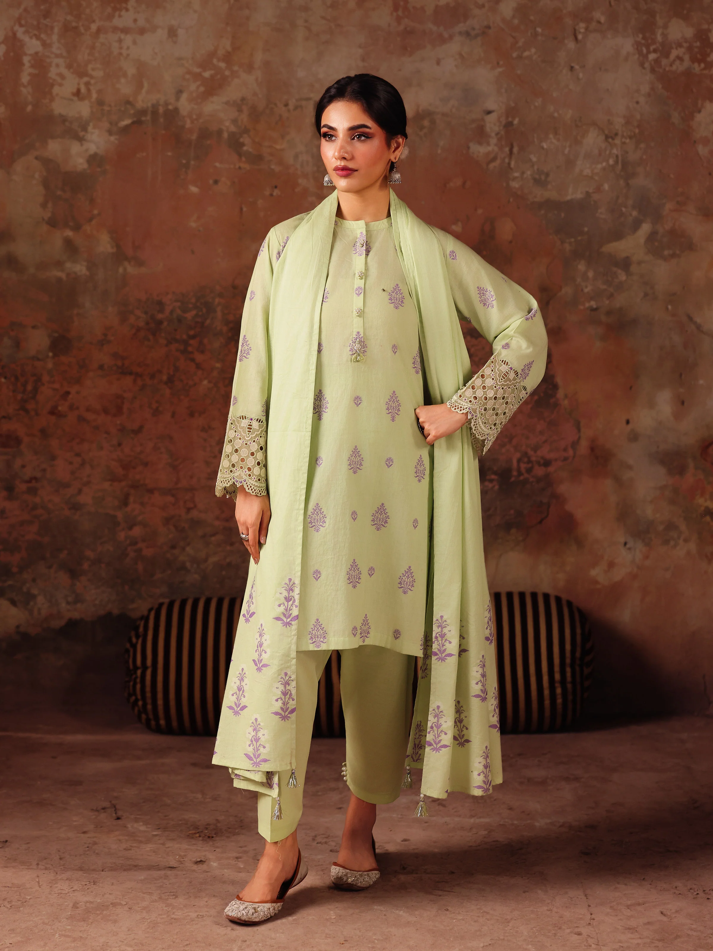 Pret Embroidered Jacquard Suit - EWTKE5-81080-3P - Image 4