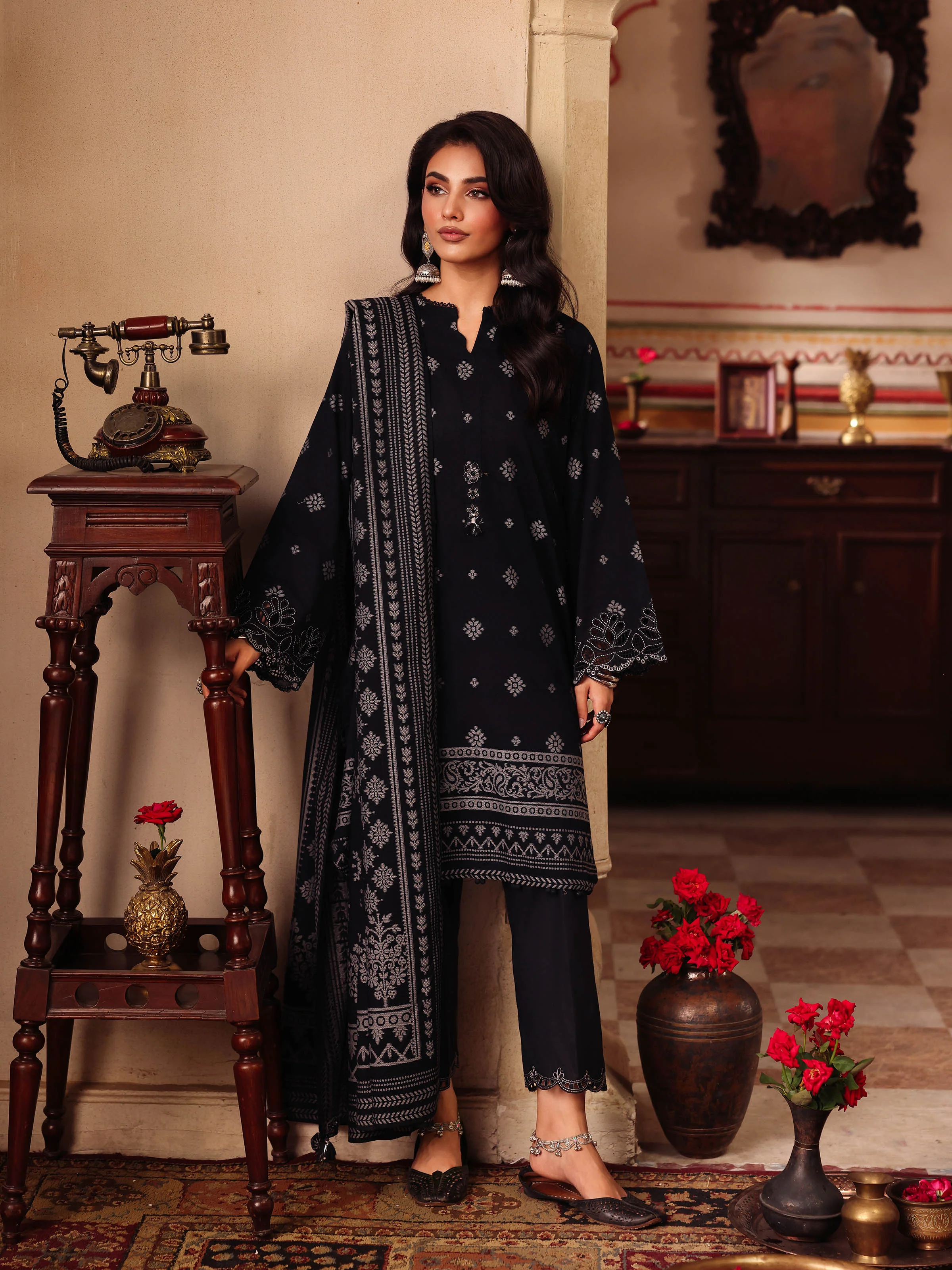 Pret Embroidered Jacquard Suit - EWTKE5-81081-3P - Image 2
