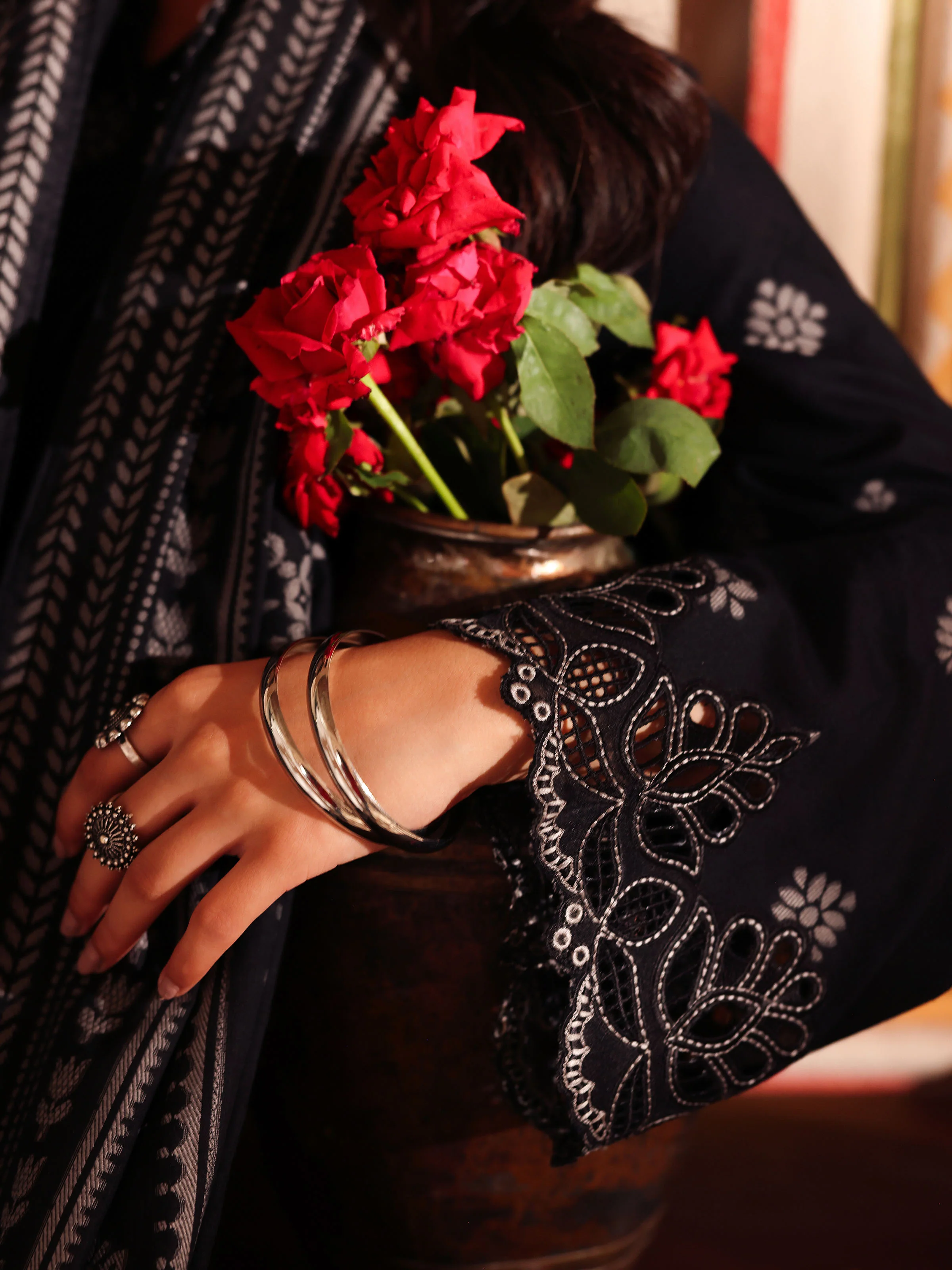 Pret Embroidered Jacquard Suit - EWTKE5-81081-3P - Image 4