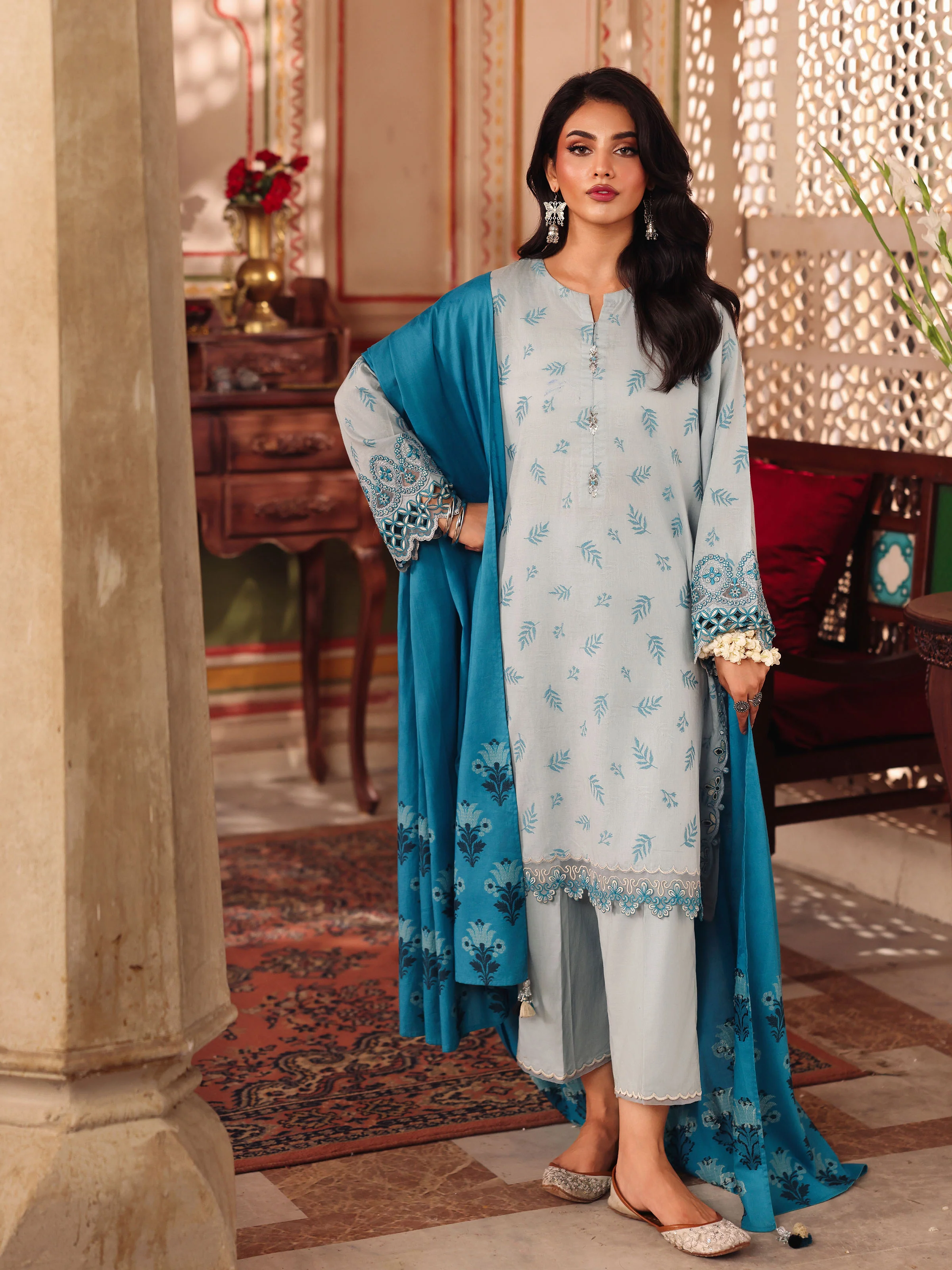 Pret Embroidered Jacquard Suit - EWTKE5-81083-3P - Image 2