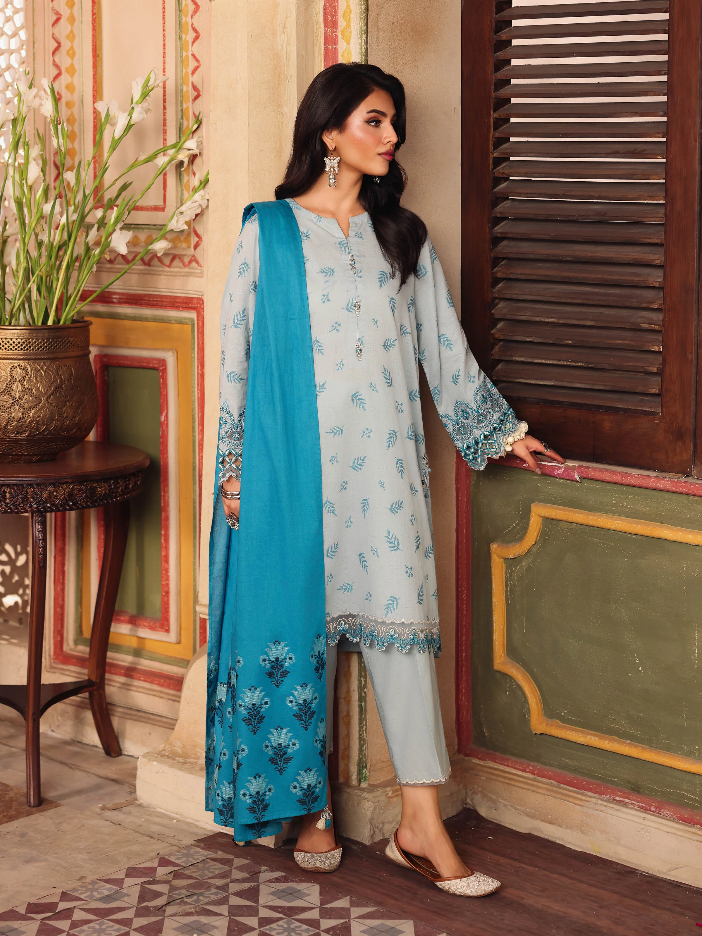 Pret Embroidered Jacquard Suit - EWTKE5-81083-3P - Image 5