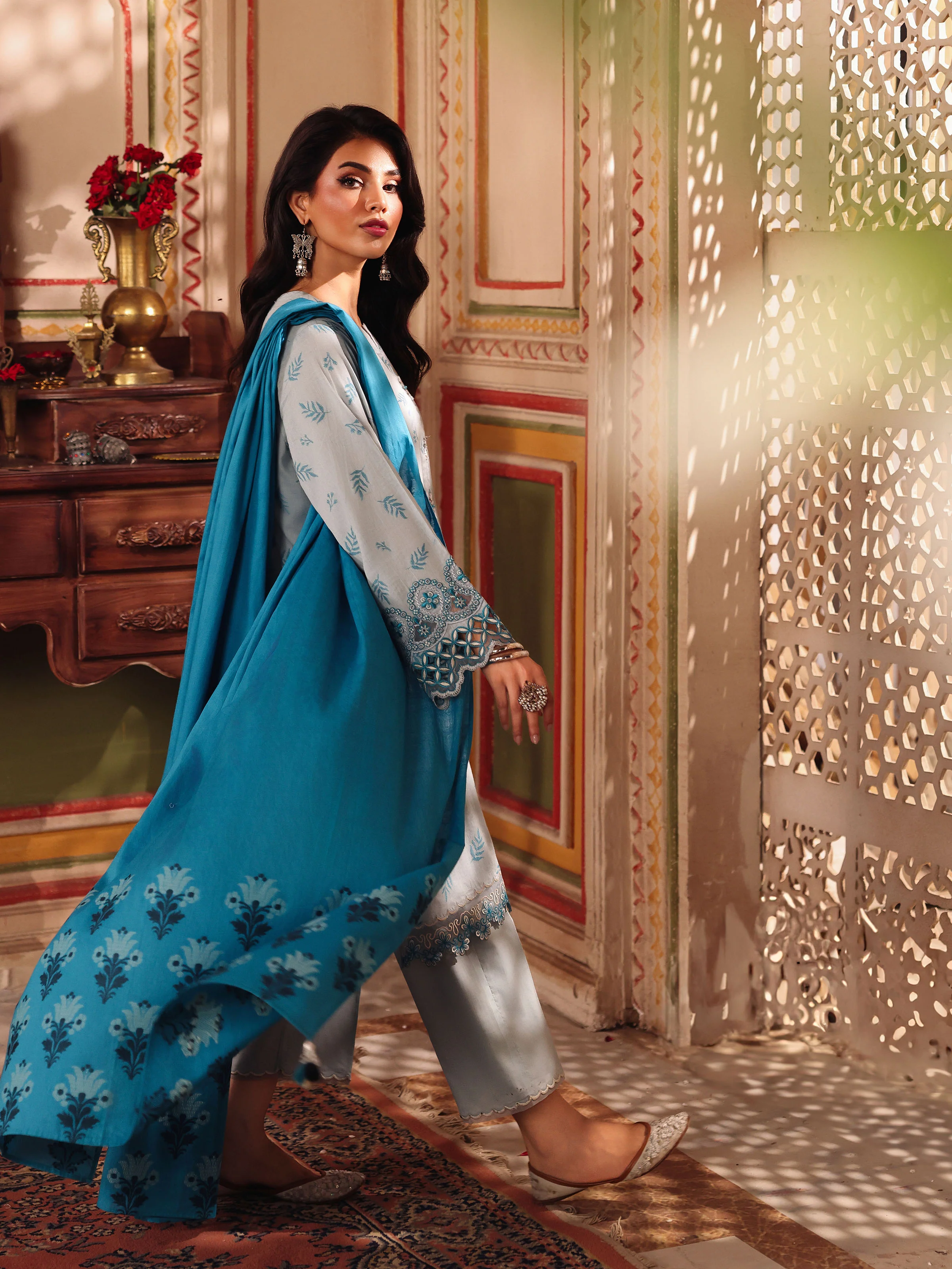 Pret Embroidered Jacquard Suit - EWTKE5-81083-3P - Image 6