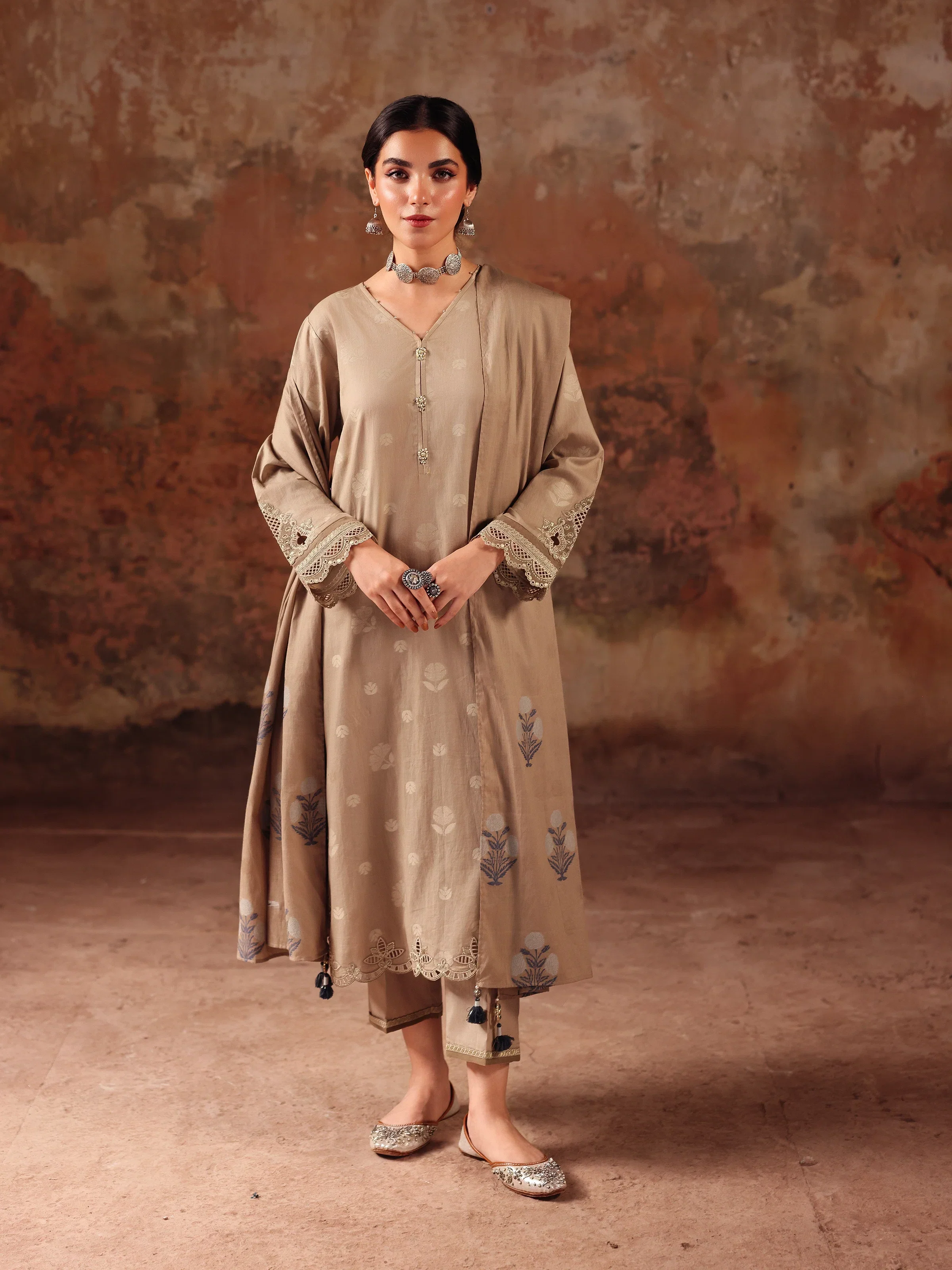 Pret Embroidered Jacquard Suit - EWTKE5-81084-3P - Image 2