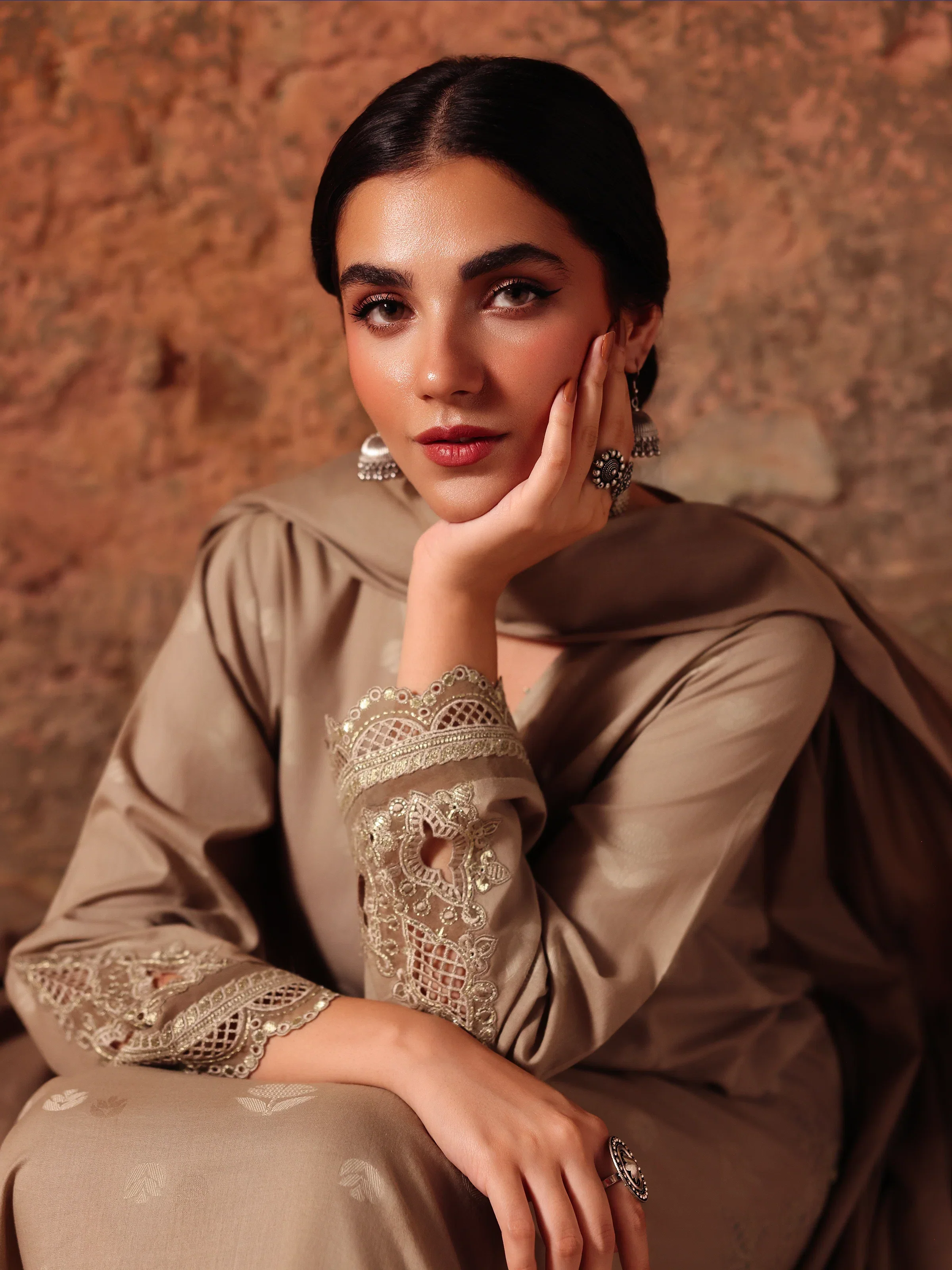 Pret Embroidered Jacquard Suit - EWTKE5-81084-3P - Image 4