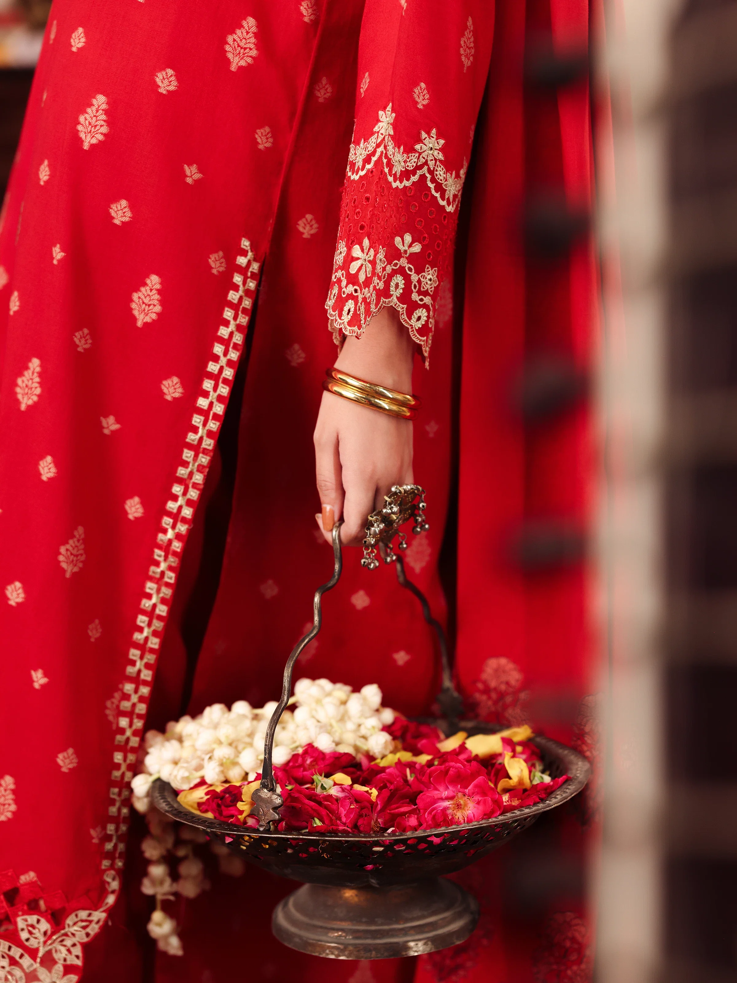 Pret Embroidered Jacquard Suit - EWTKE5-81085-3P - Image 4