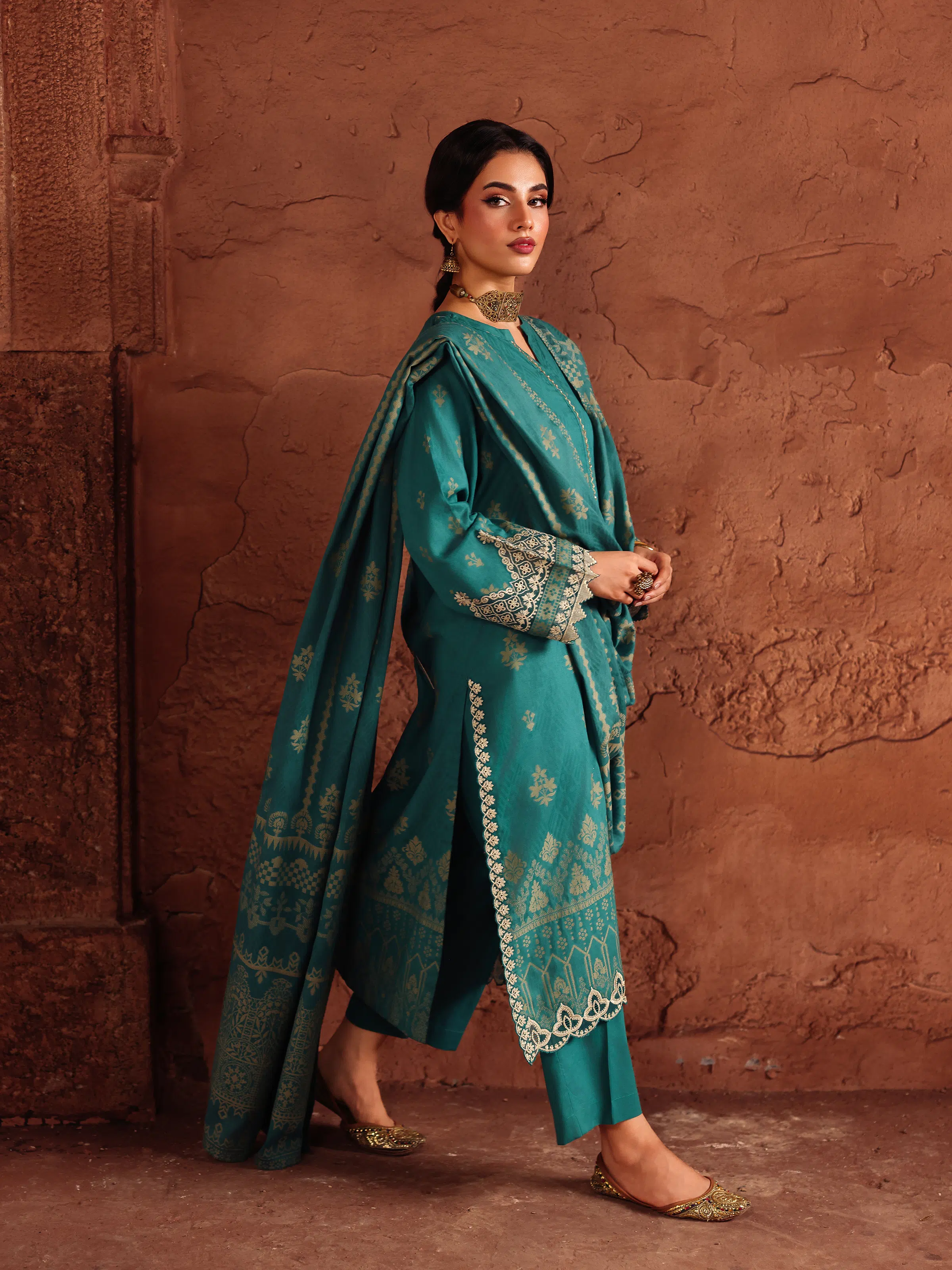 Pret Embroidered Jacquard Suit - EWTKE5-81086-3P - Image 9
