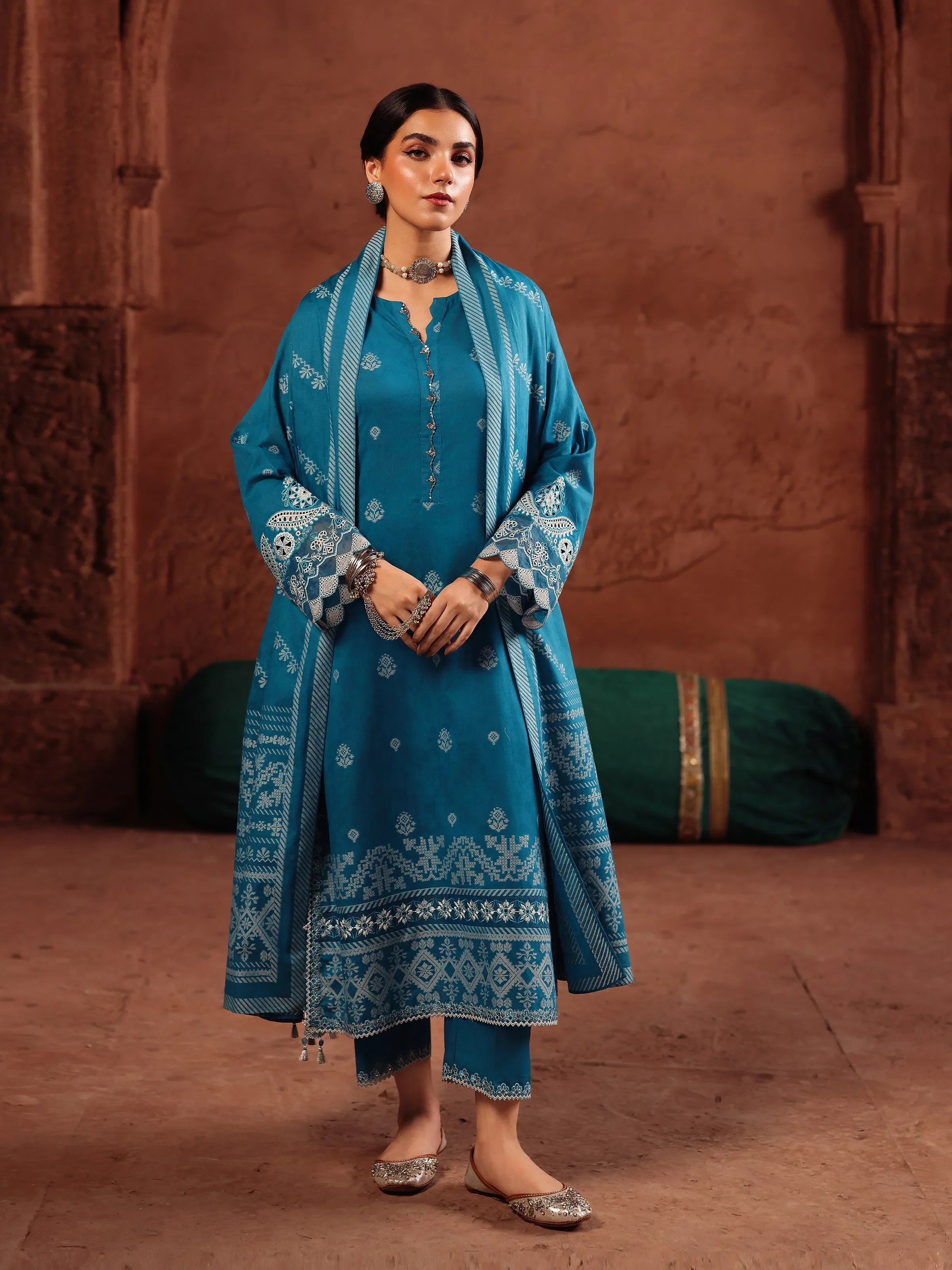Pret Embroidered Jacquard Suit - EWTKE5-81087-3P - Image 2
