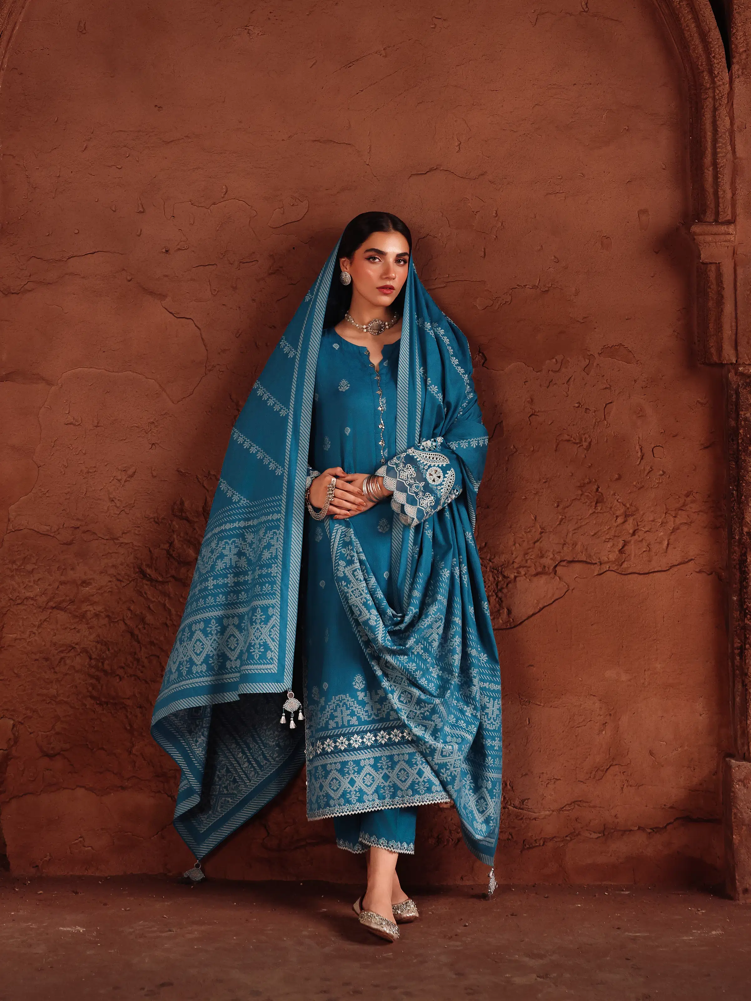Pret Embroidered Jacquard Suit - EWTKE5-81087-3P - Image 6