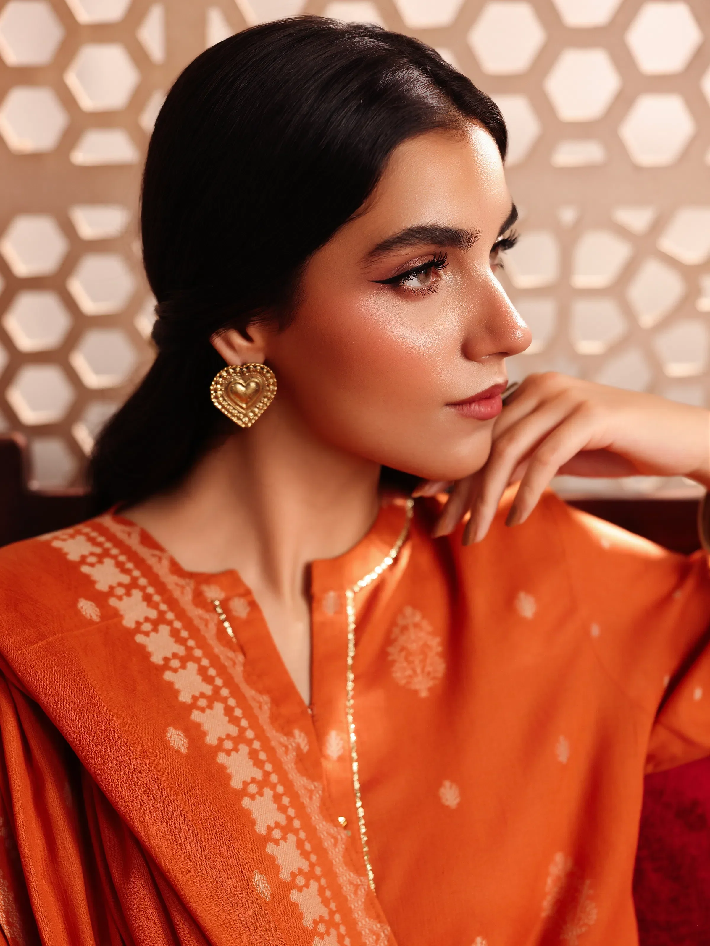 Pret Embroidered Lawn Jacquard Suit - EWTKE5-81088-3P - Image 5