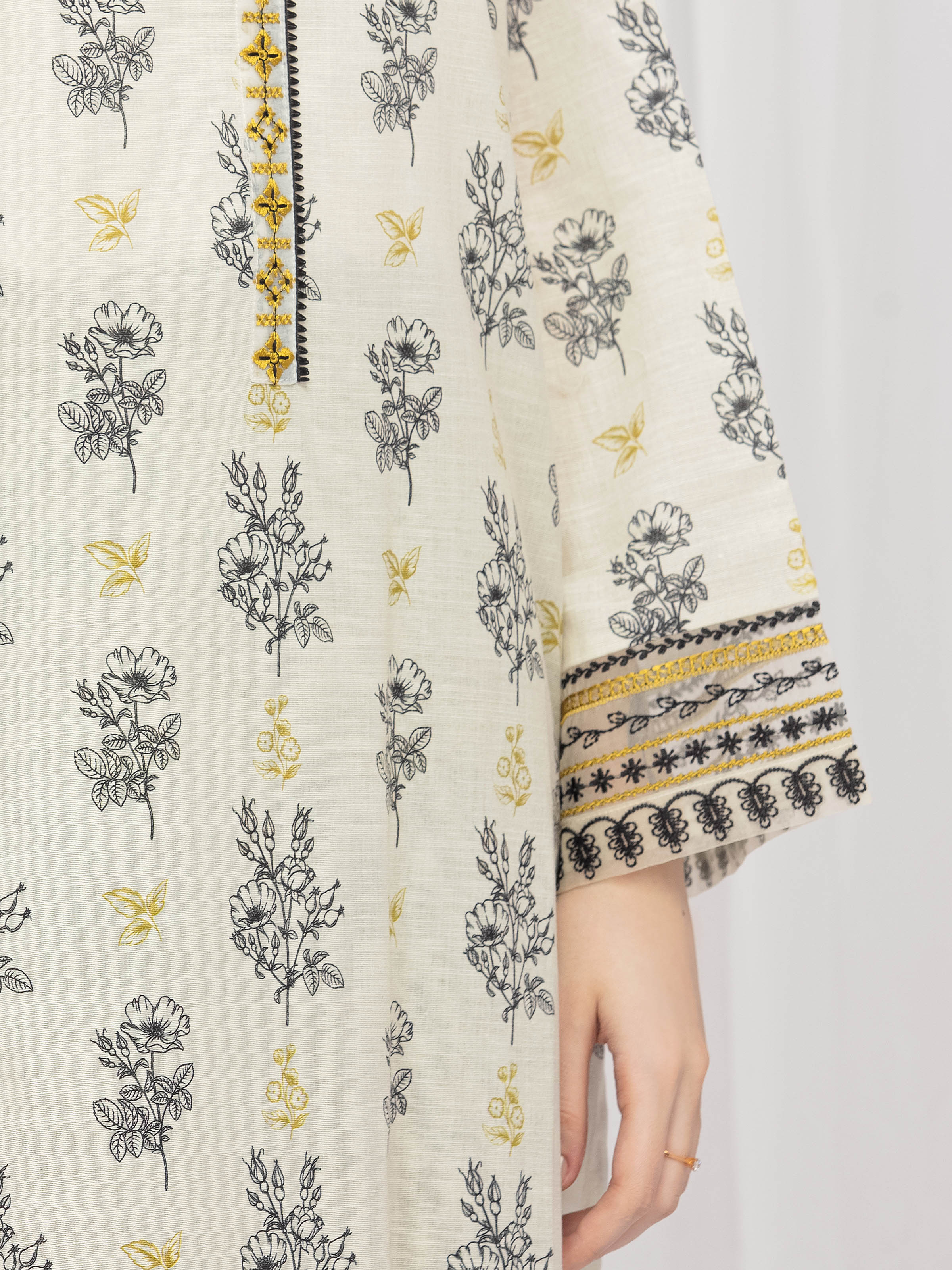 Pret Embroidered Khaddar Suit - EWTKE24-81320-3P - Image 5