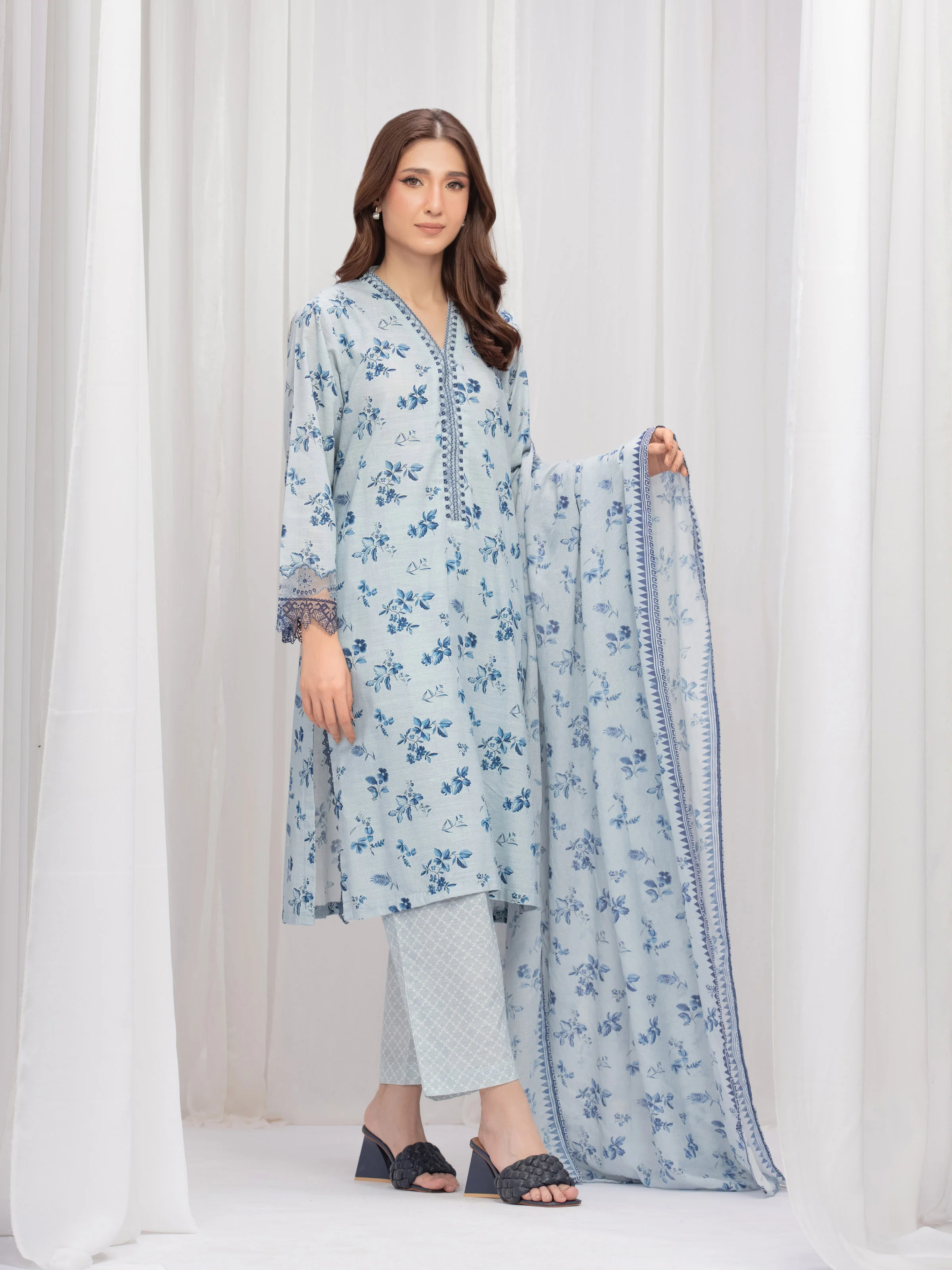 Pret Embroidered Khaddar Suit - EWTKE24-81321-3P - Image 5