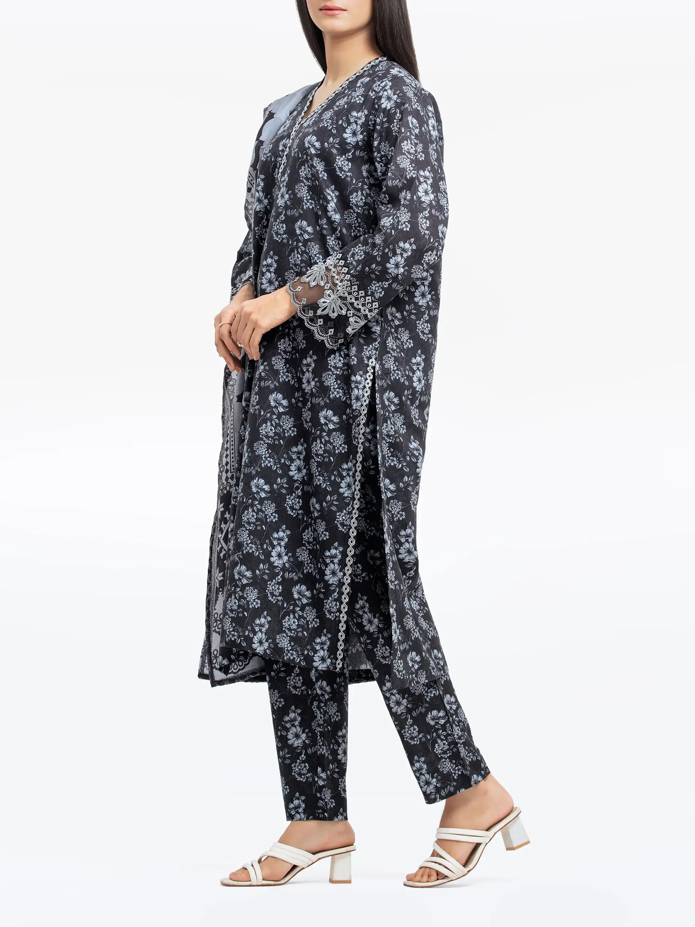 Pret Printed Khaddar Suit - EWTKE24-81323-3P - Image 4