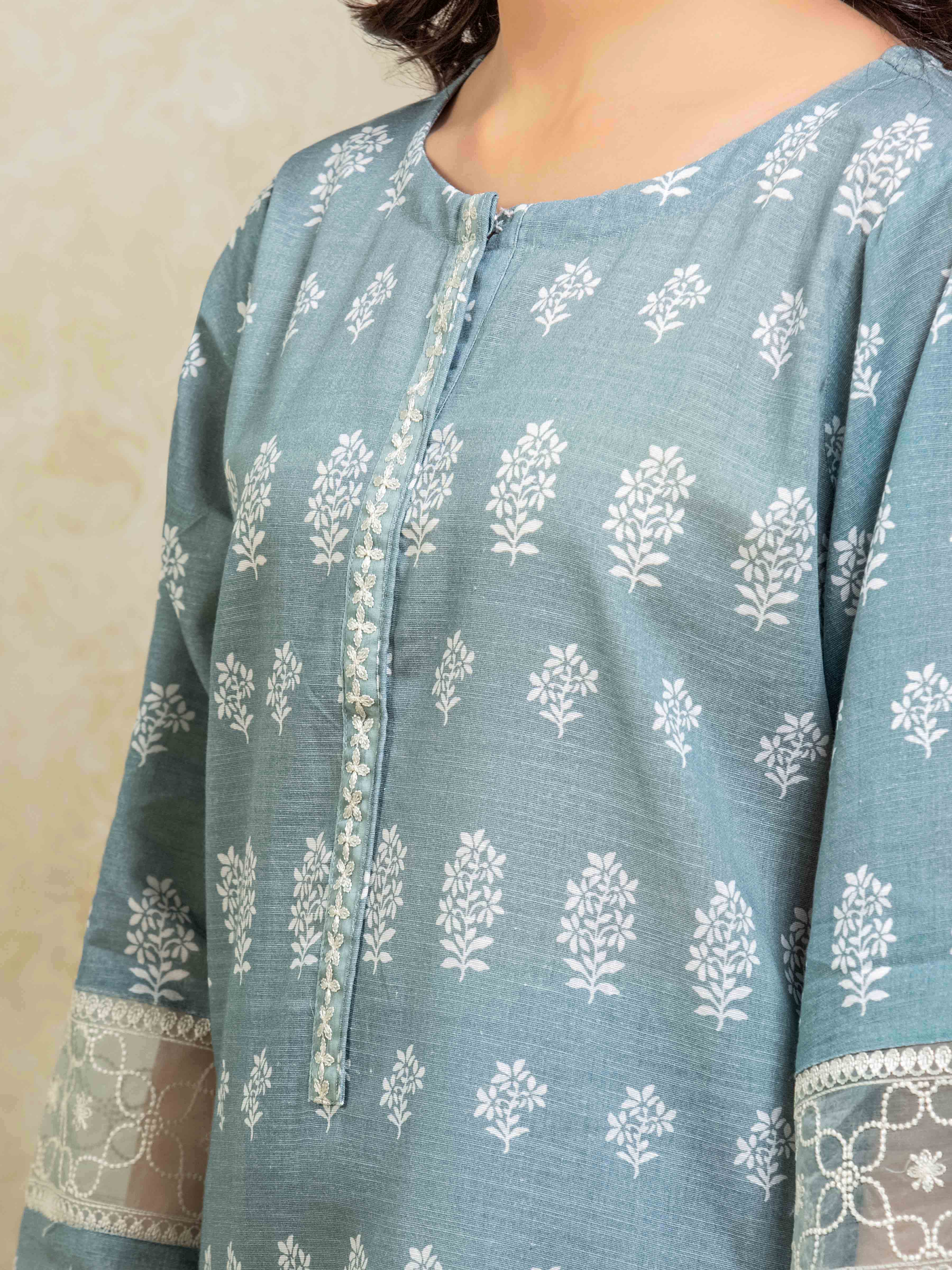 Pret Embroidered Khaddar Suit - EWTKE24-81357-3P - Image 4